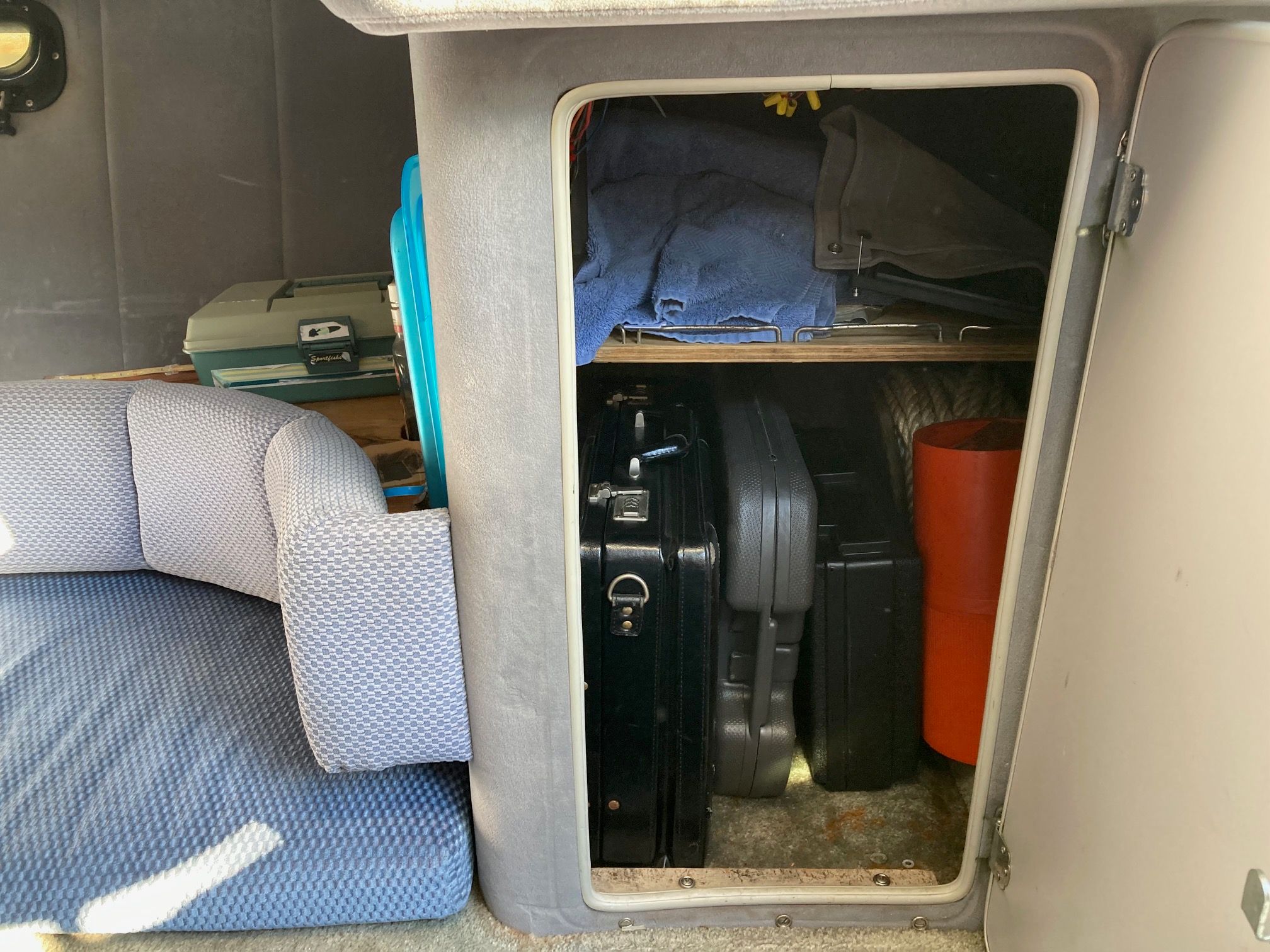 1986 Chris-Craft 260 Stinger - 10
