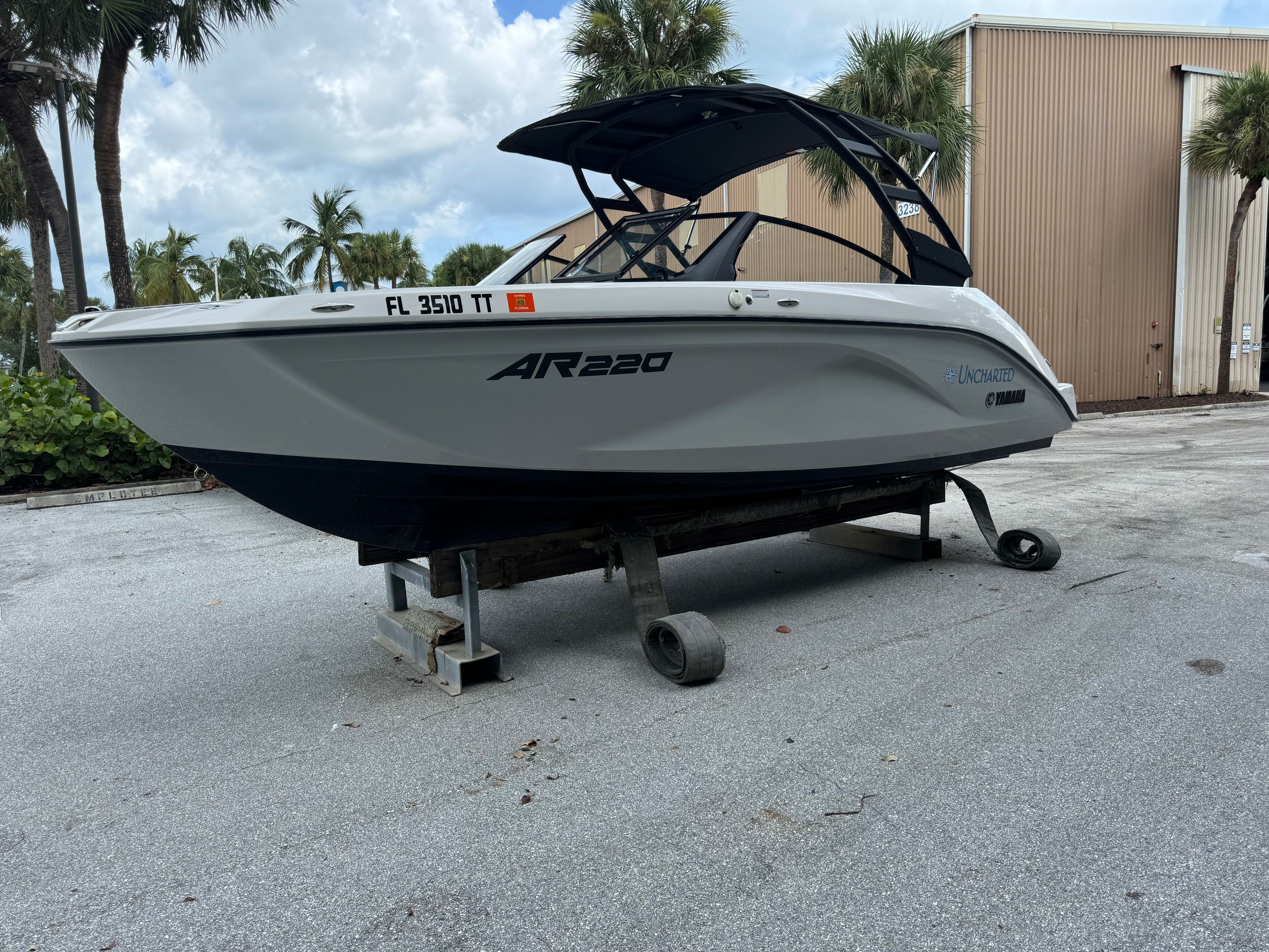 2023 Yamaha Boats AR220