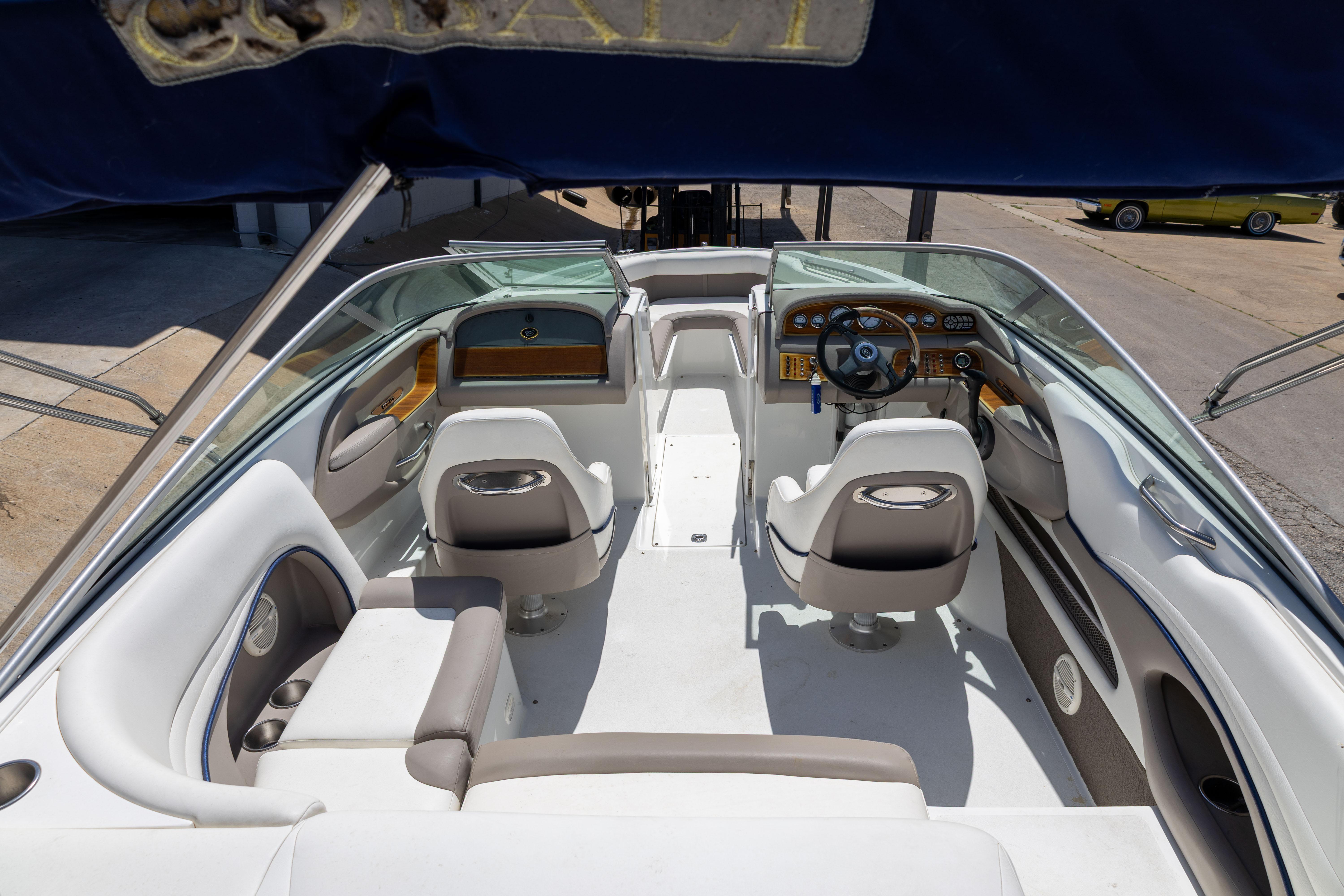 2005 Cobalt 226 - 10