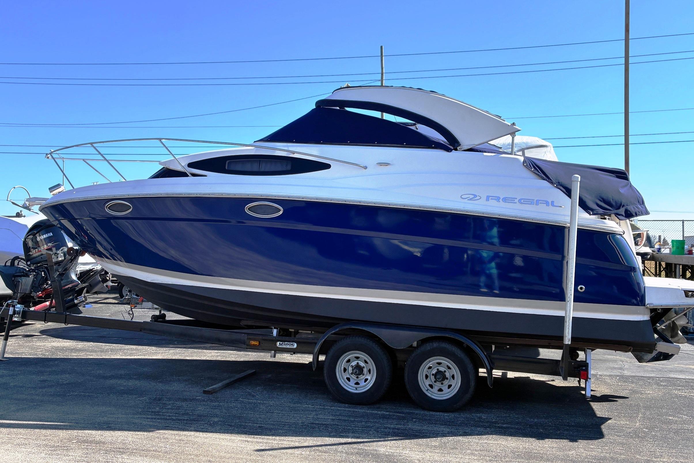 2011 Regal 2565 Express Cruiser