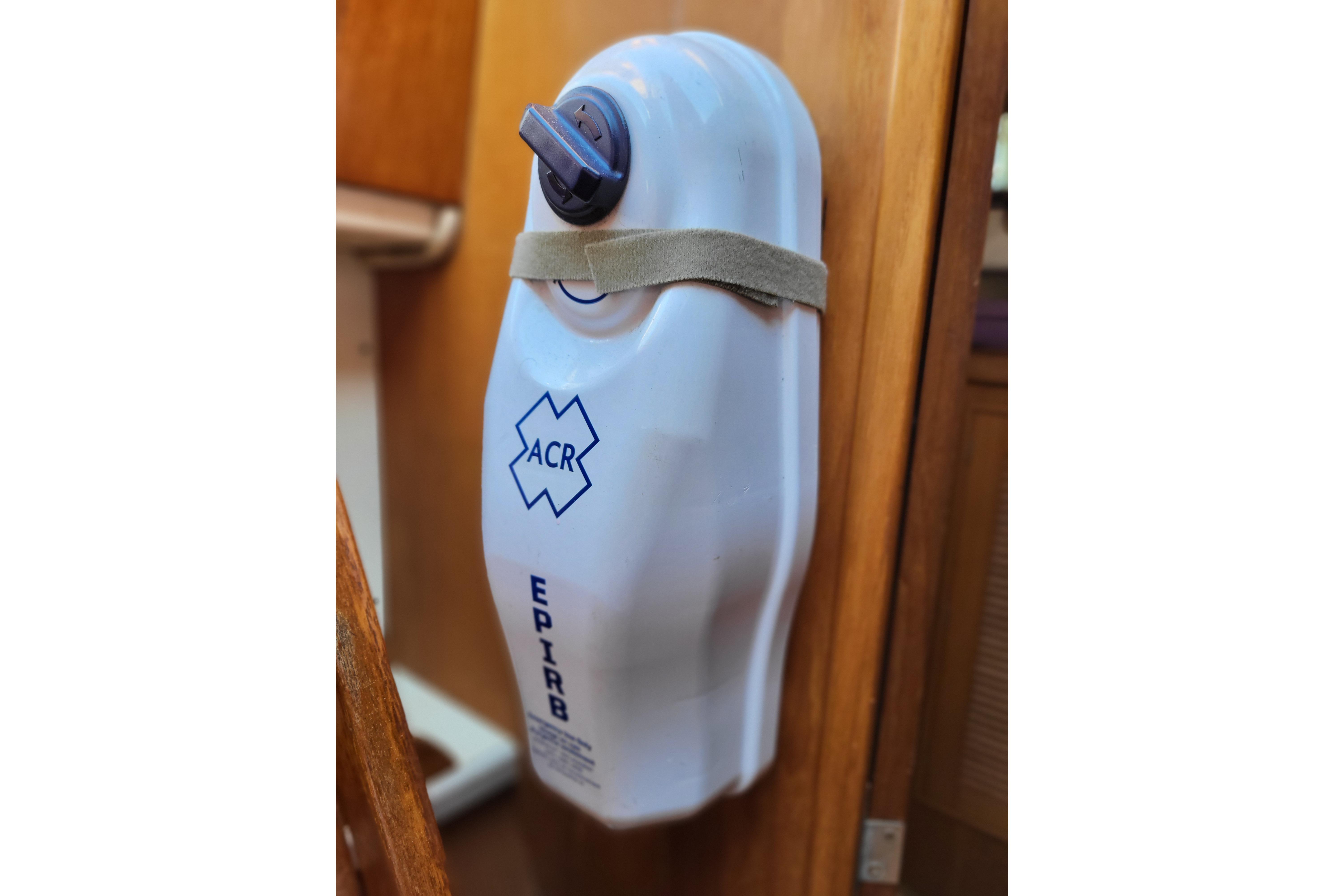 EPIRB device mounted on Island Packet 420 yacht, model year 2000.