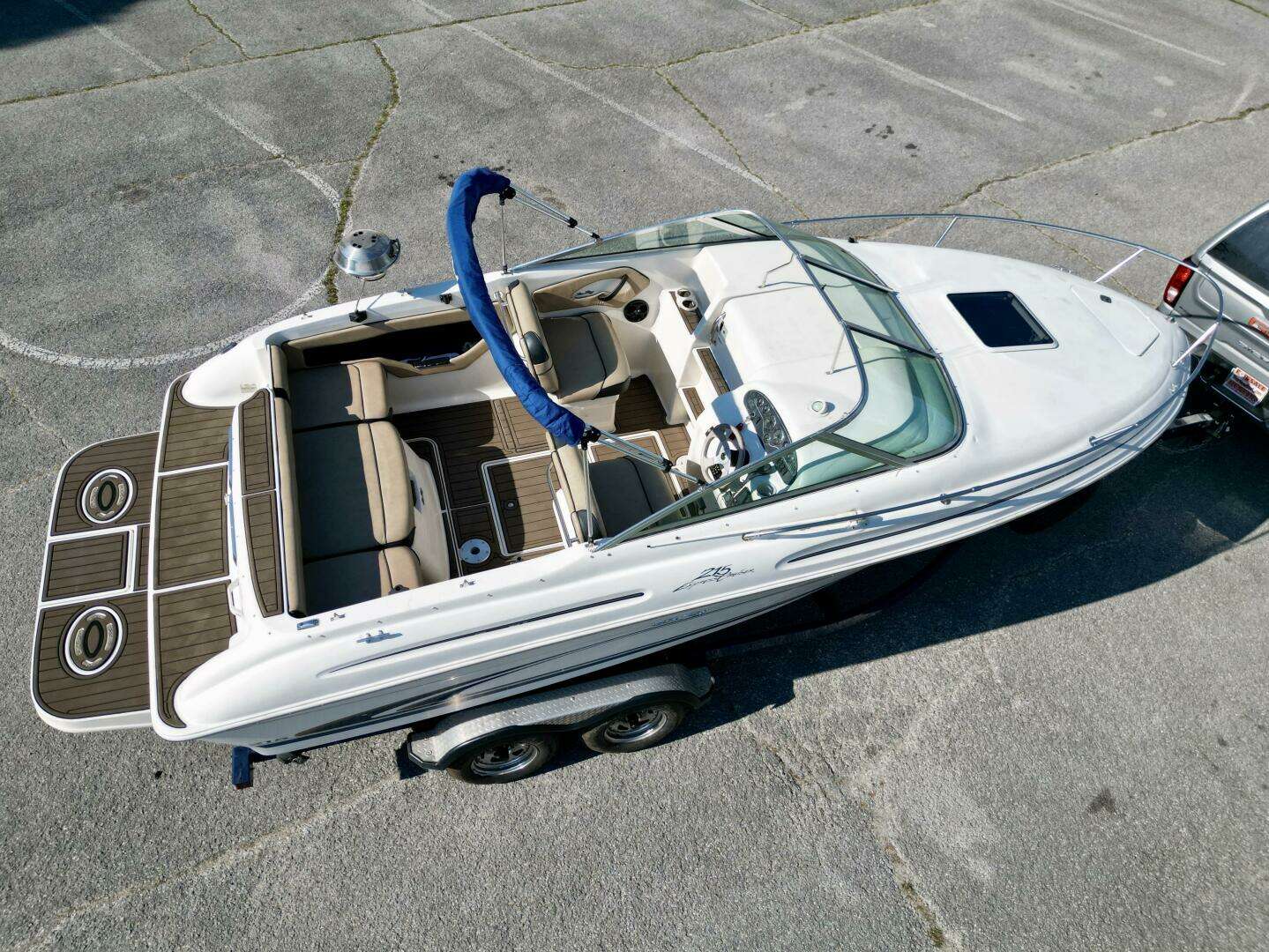 1999 Sea Ray 215 Express Cruiser - Image 6
