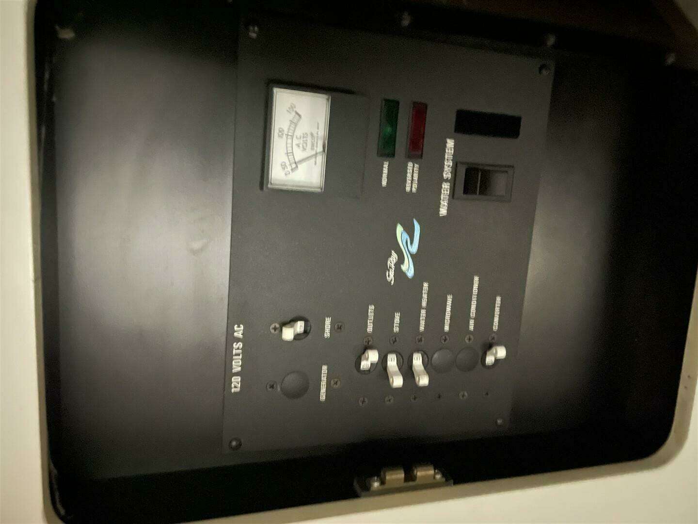 1993 Sea Ray 300 Weekender - Image 31