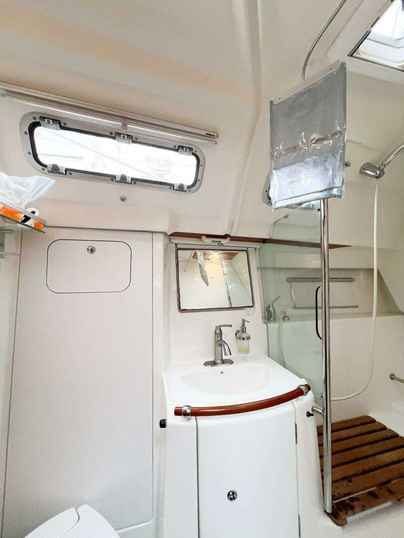 2007 Beneteau 373 - Image 48