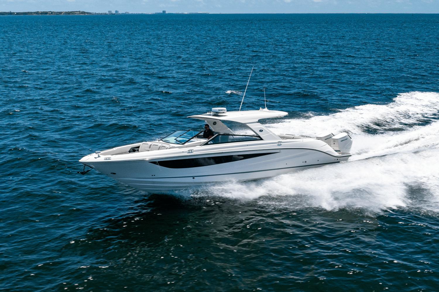 2025 Sea Ray SLX 400 Outboard
