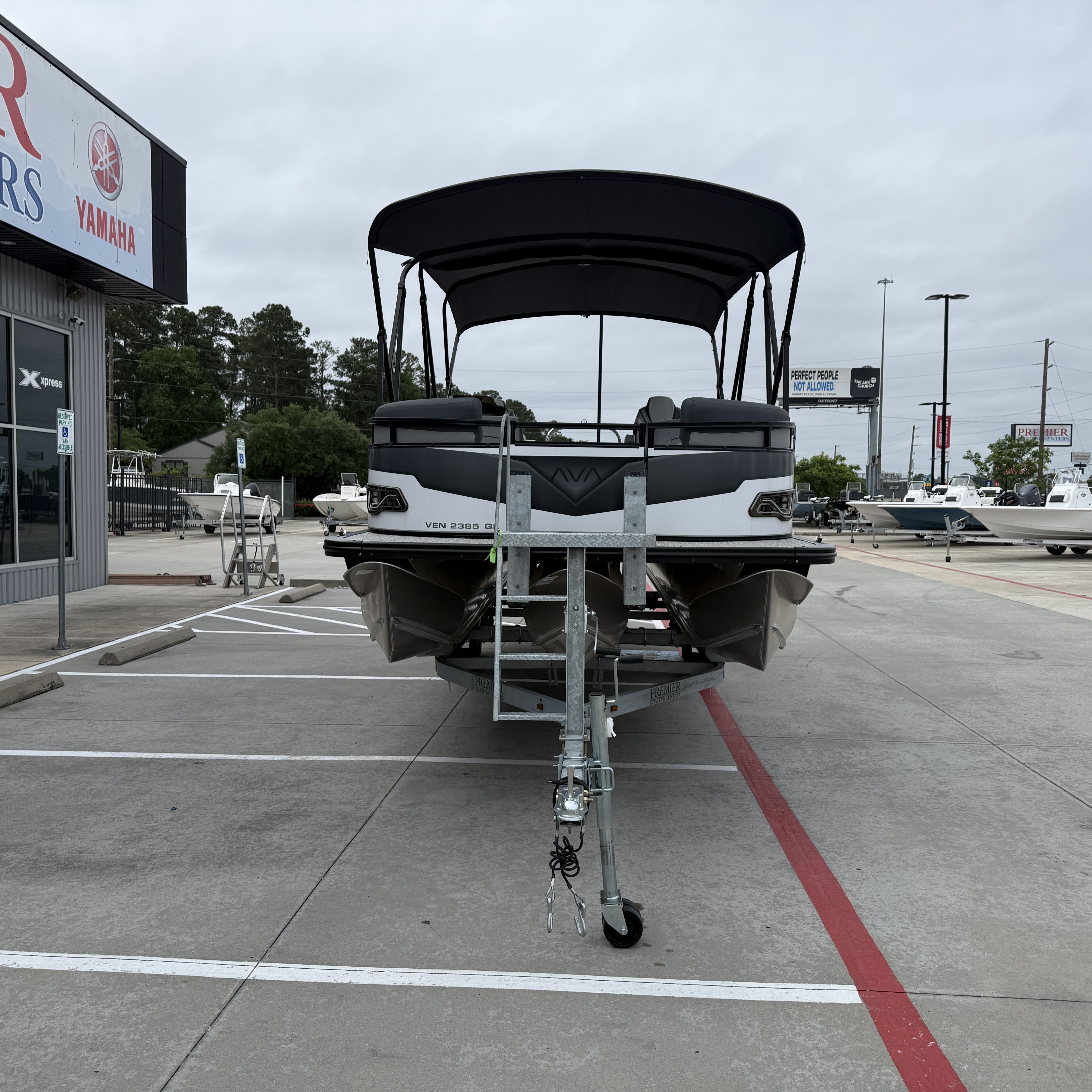 2025 Avalon Venture 85 Quad Lounge - 23' - 5