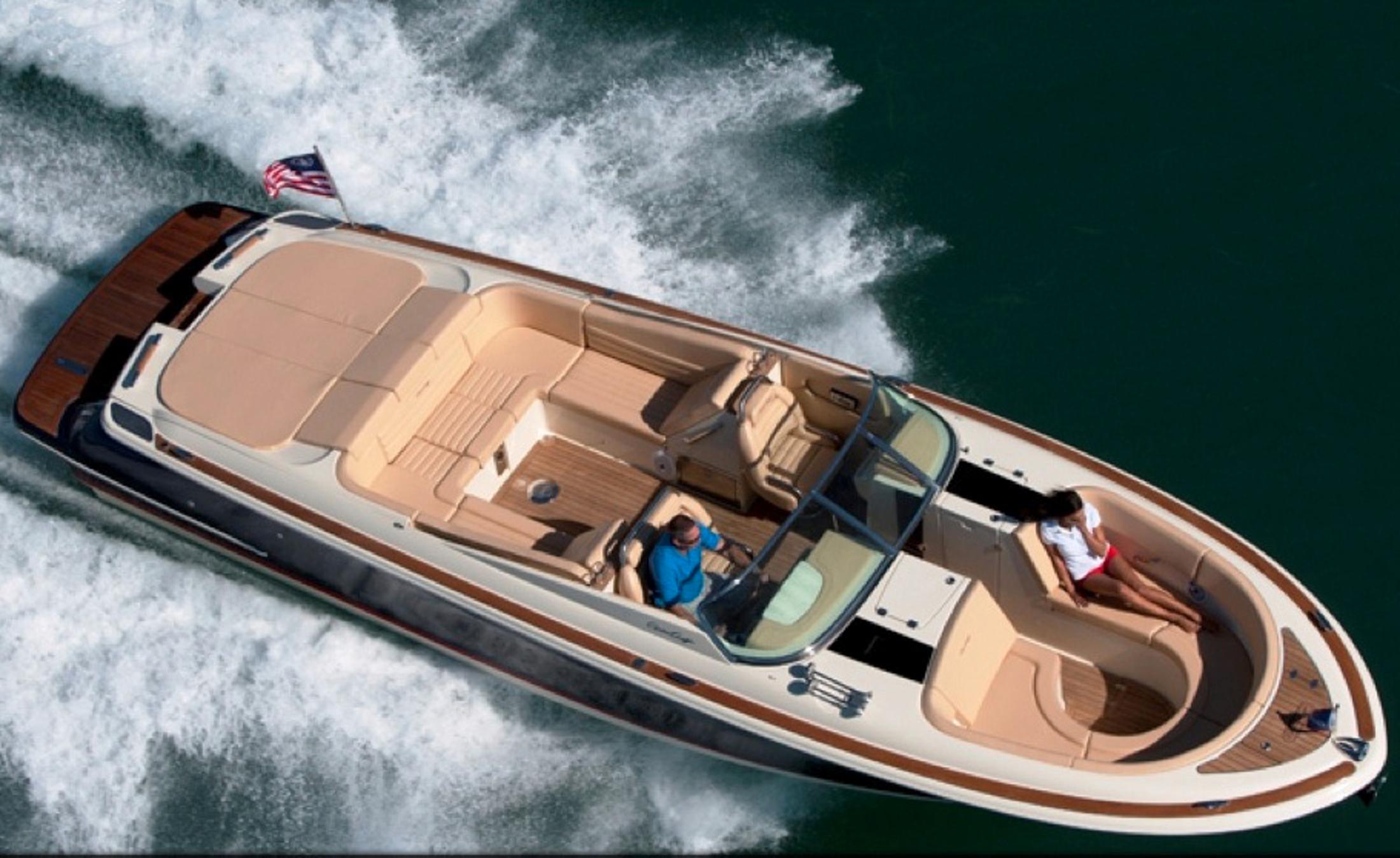 2014 Chris-Craft Launch 32