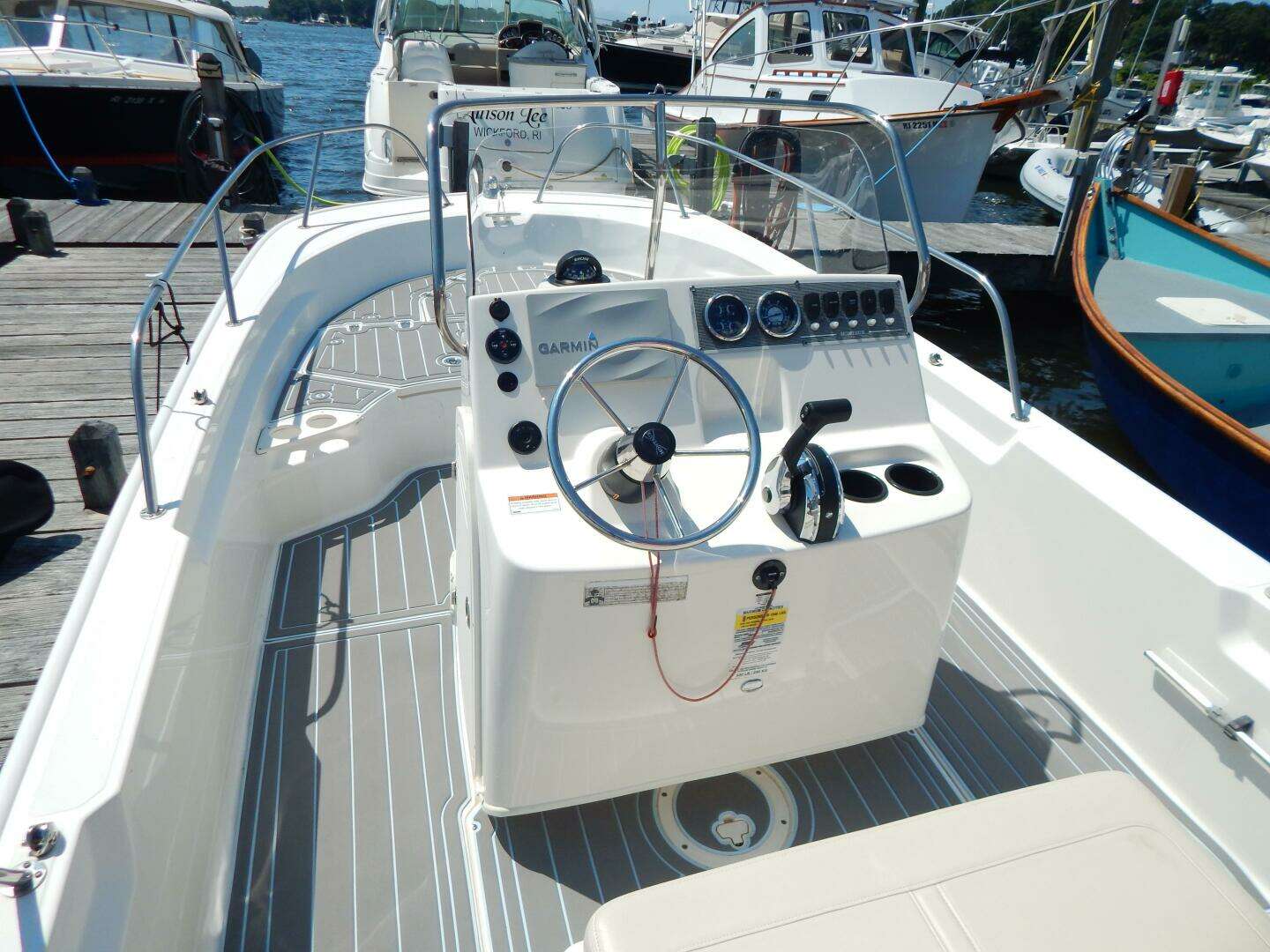2020 Boston Whaler 190 Montauk - Image 11