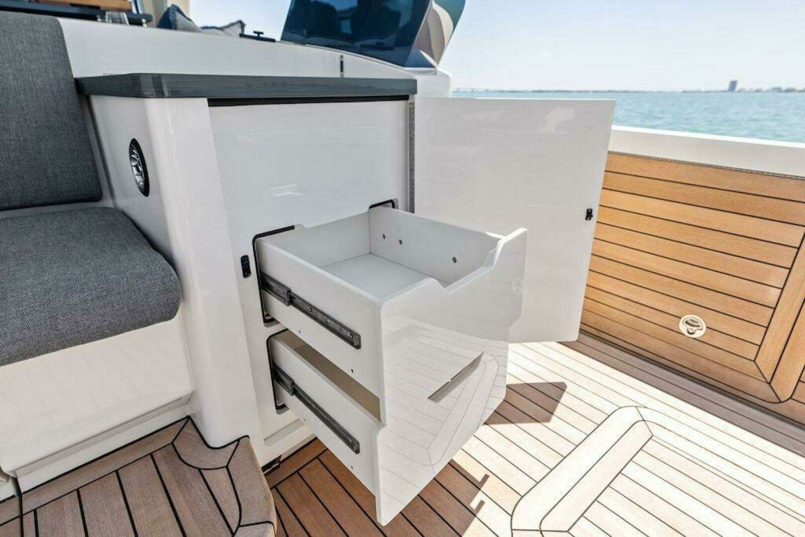 2027 Scout 670 LXS - Image 39