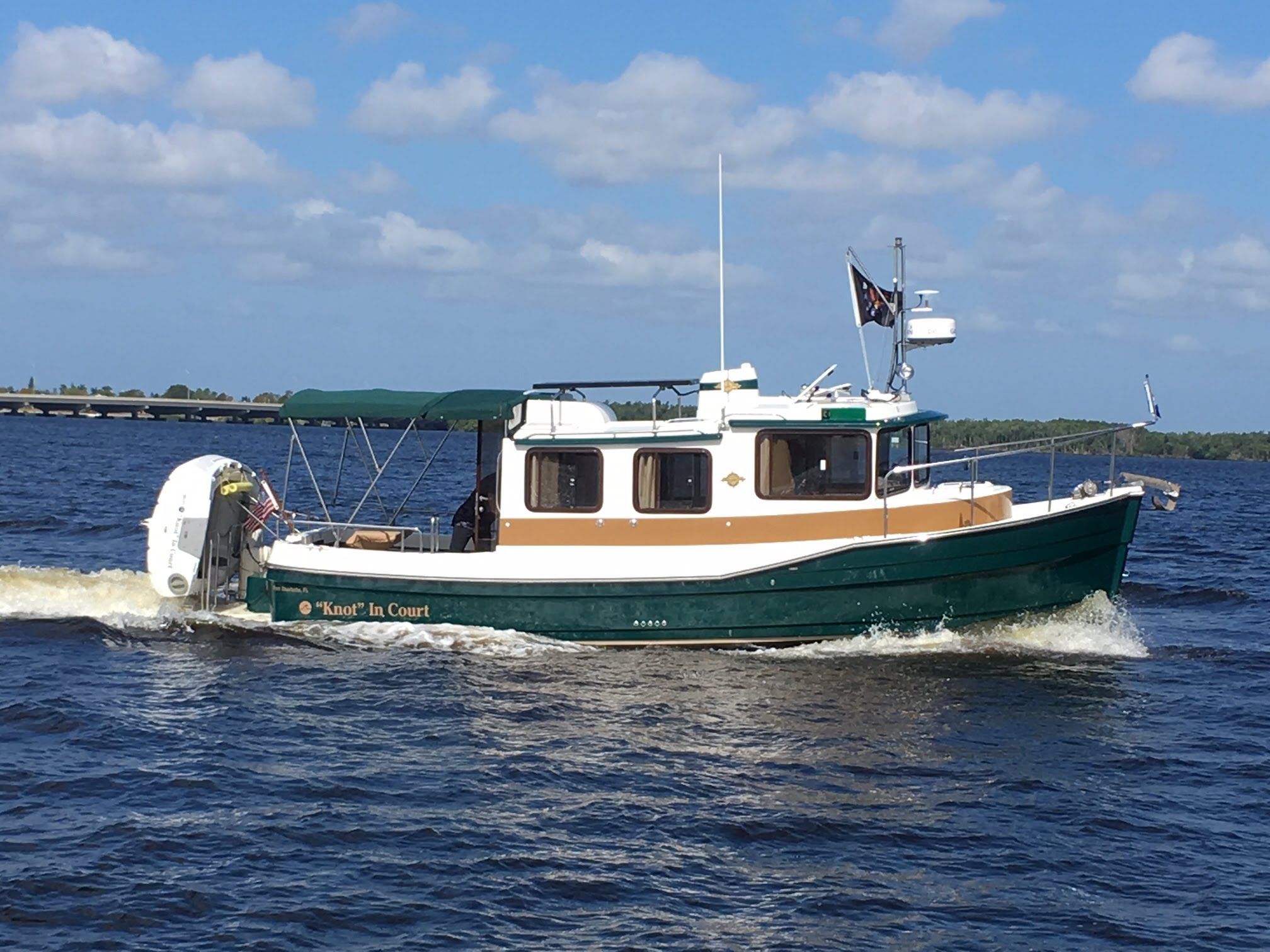 2014 Ranger Tugs R-27