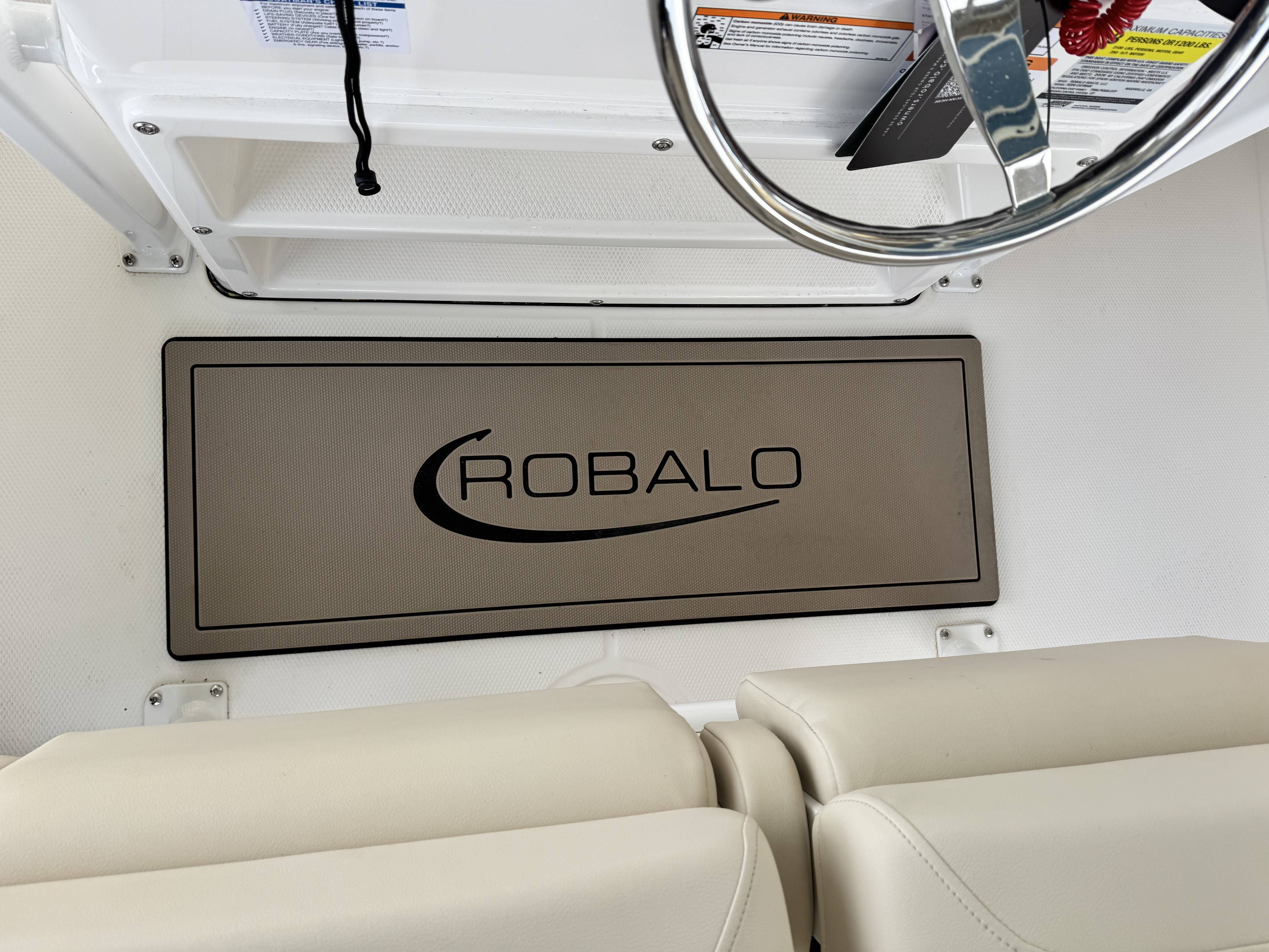2026 Robalo 226 - 27