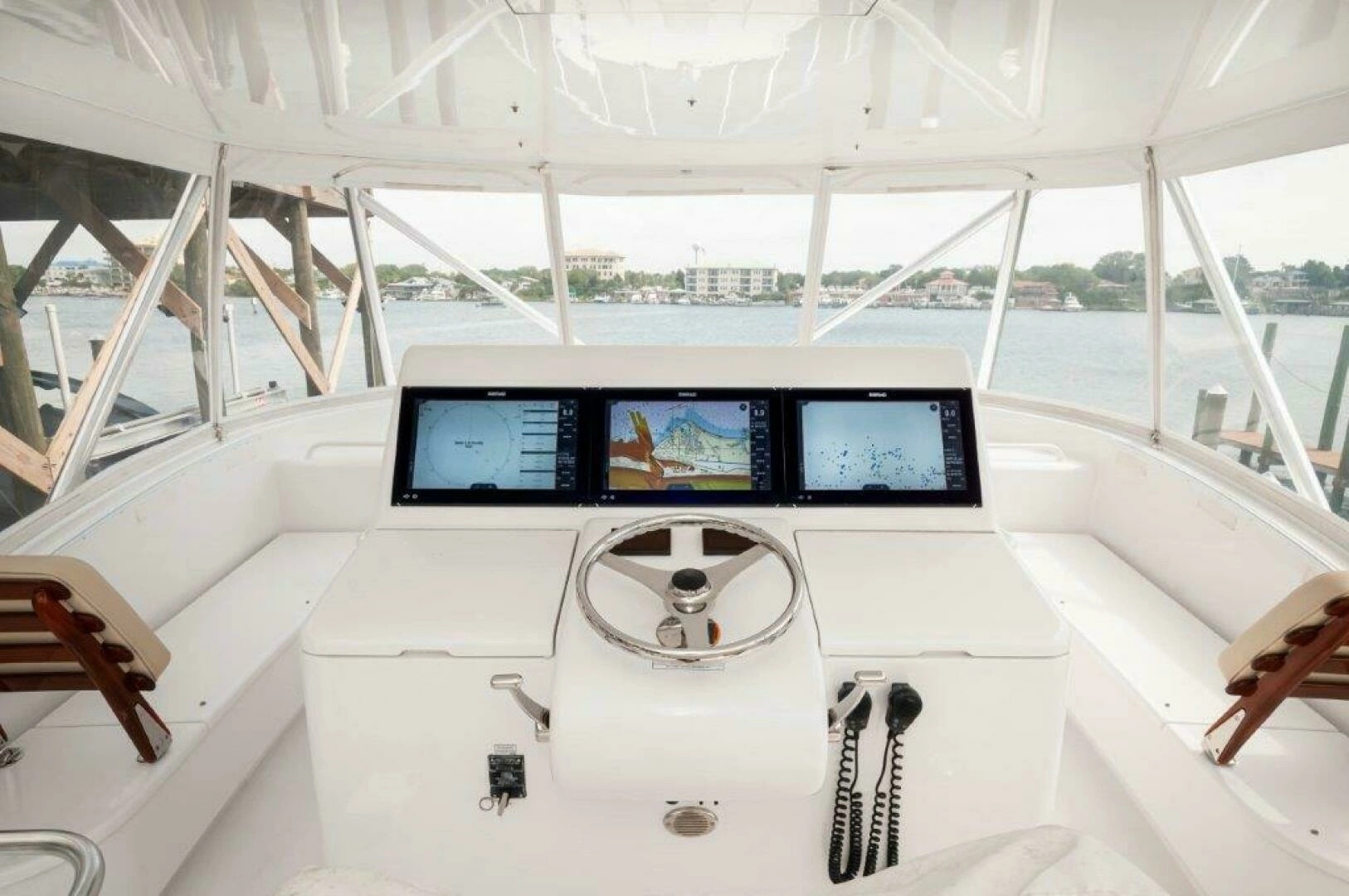 2016 Hatteras GT60 - Image 3