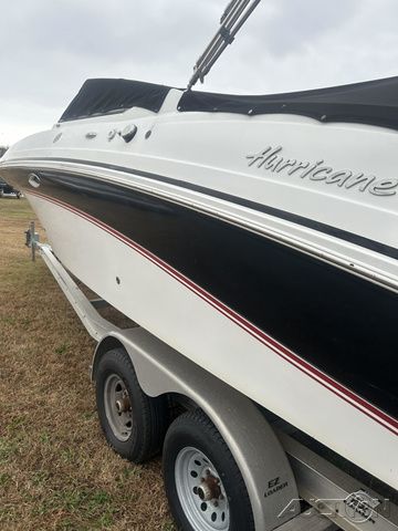 2014 Hurricane 2690 sun deck - 6