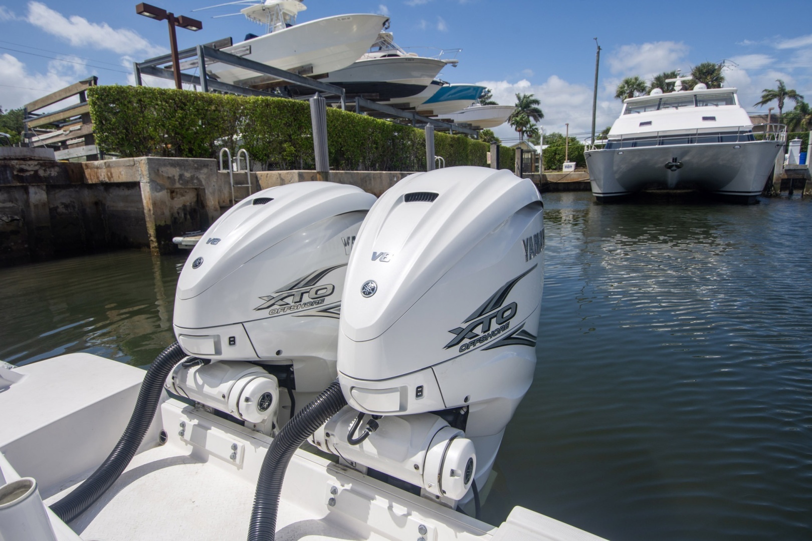 2019 Everglades 340 Dual Console - Image 29
