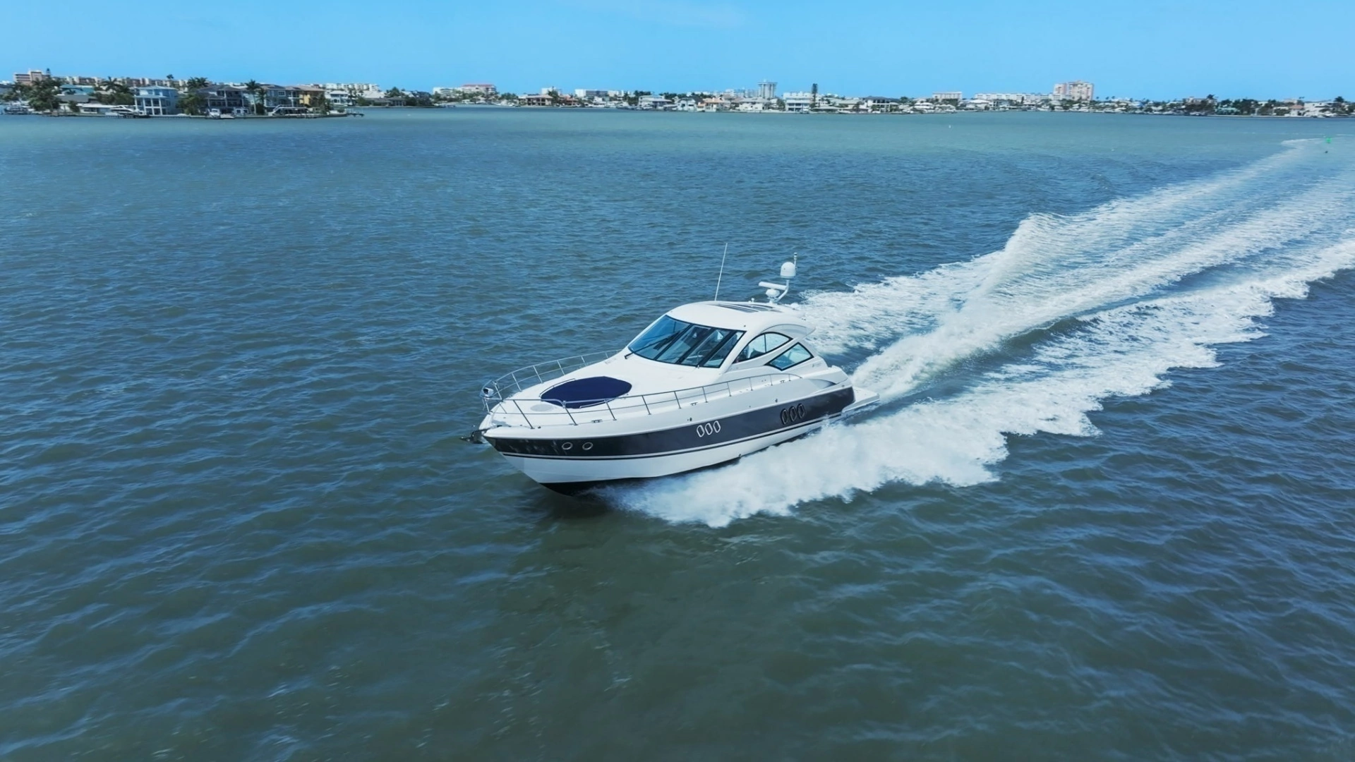 2012 Cruisers Yachts 540 Coupe - Image 59