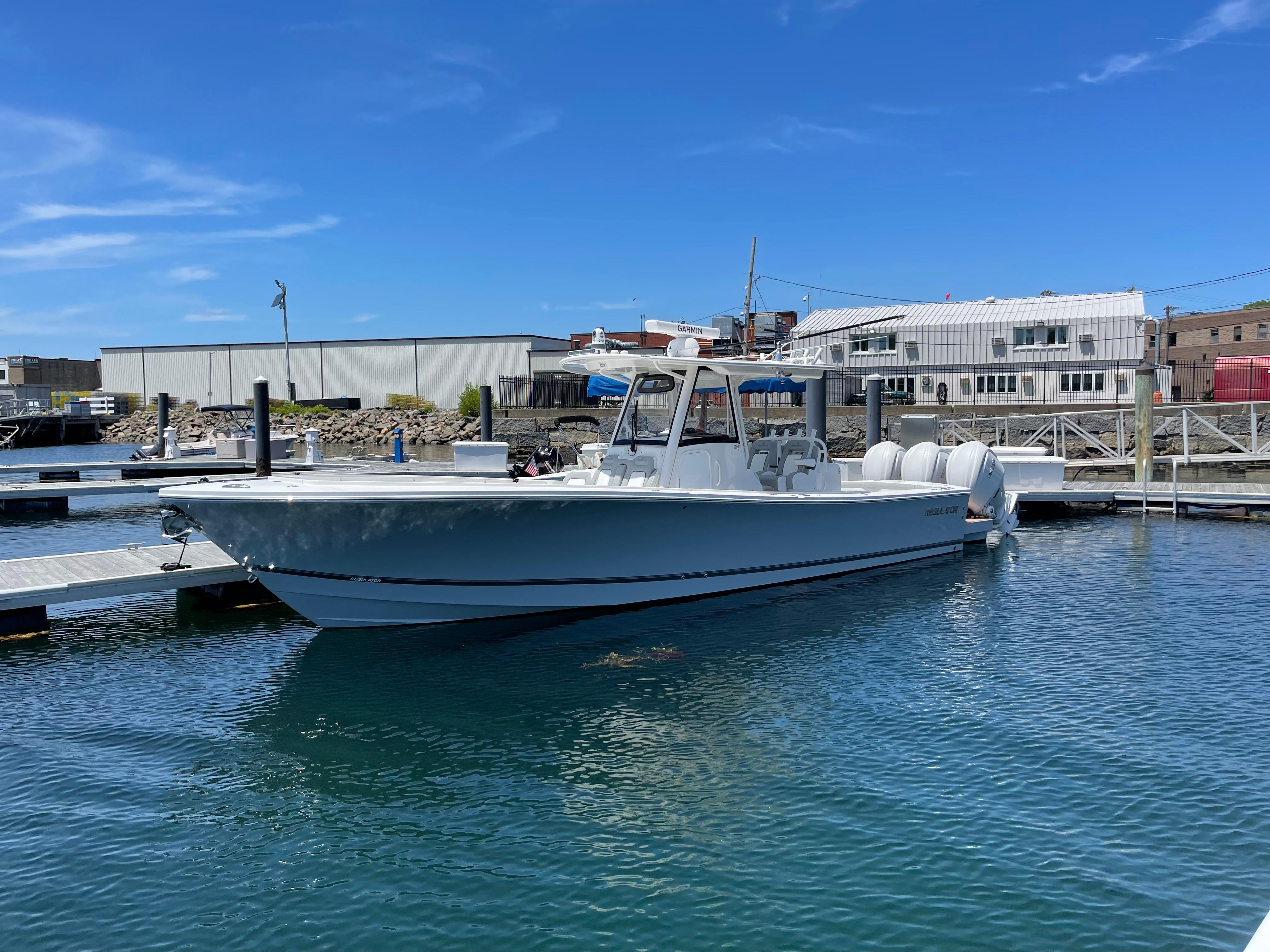 2022 Regulator 34SS