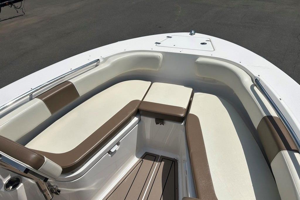 2017 Robalo R200ES boat interior with cushioned seating and sleek design.