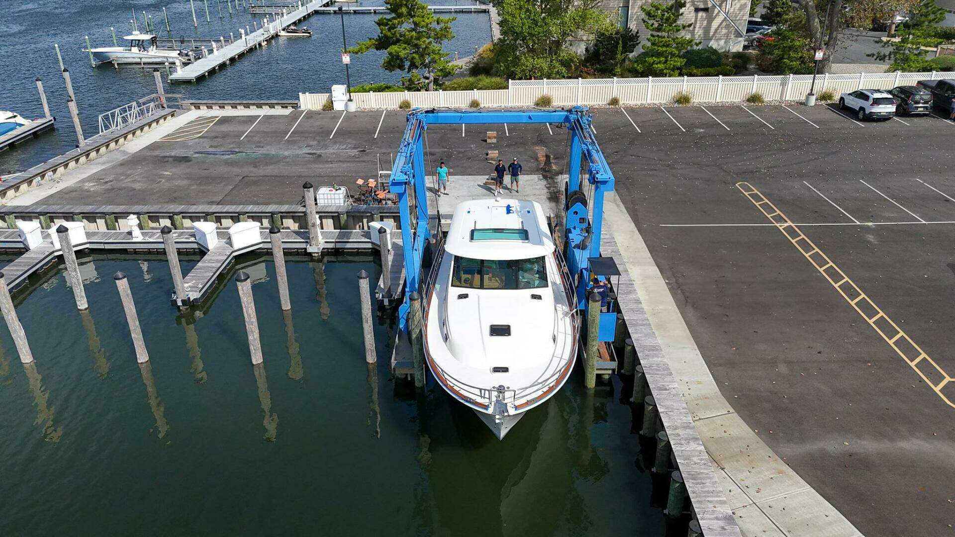 2027 Sabre 45 Salon Express - Image 10