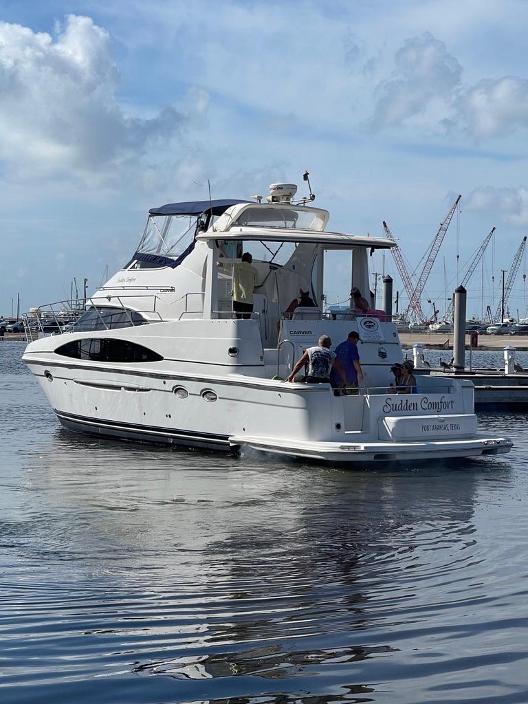 2001 Carver 444 Cockpit Motor Yacht