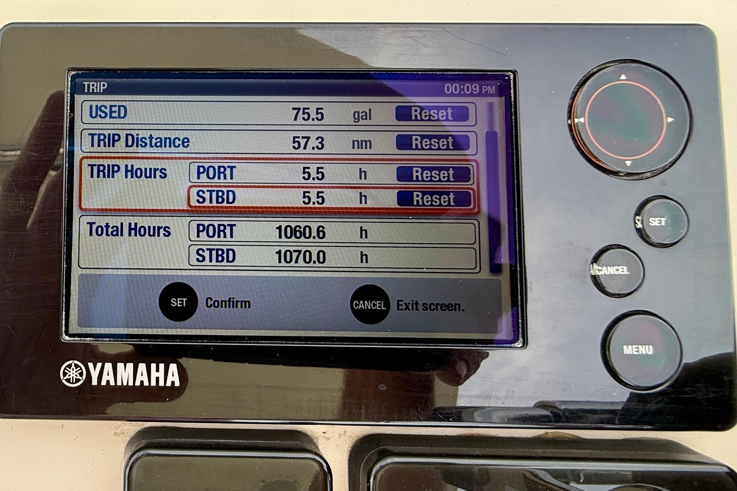 Yamaha boat display showing trip data for Pursuit OS 345 Offshore, 2012 model.