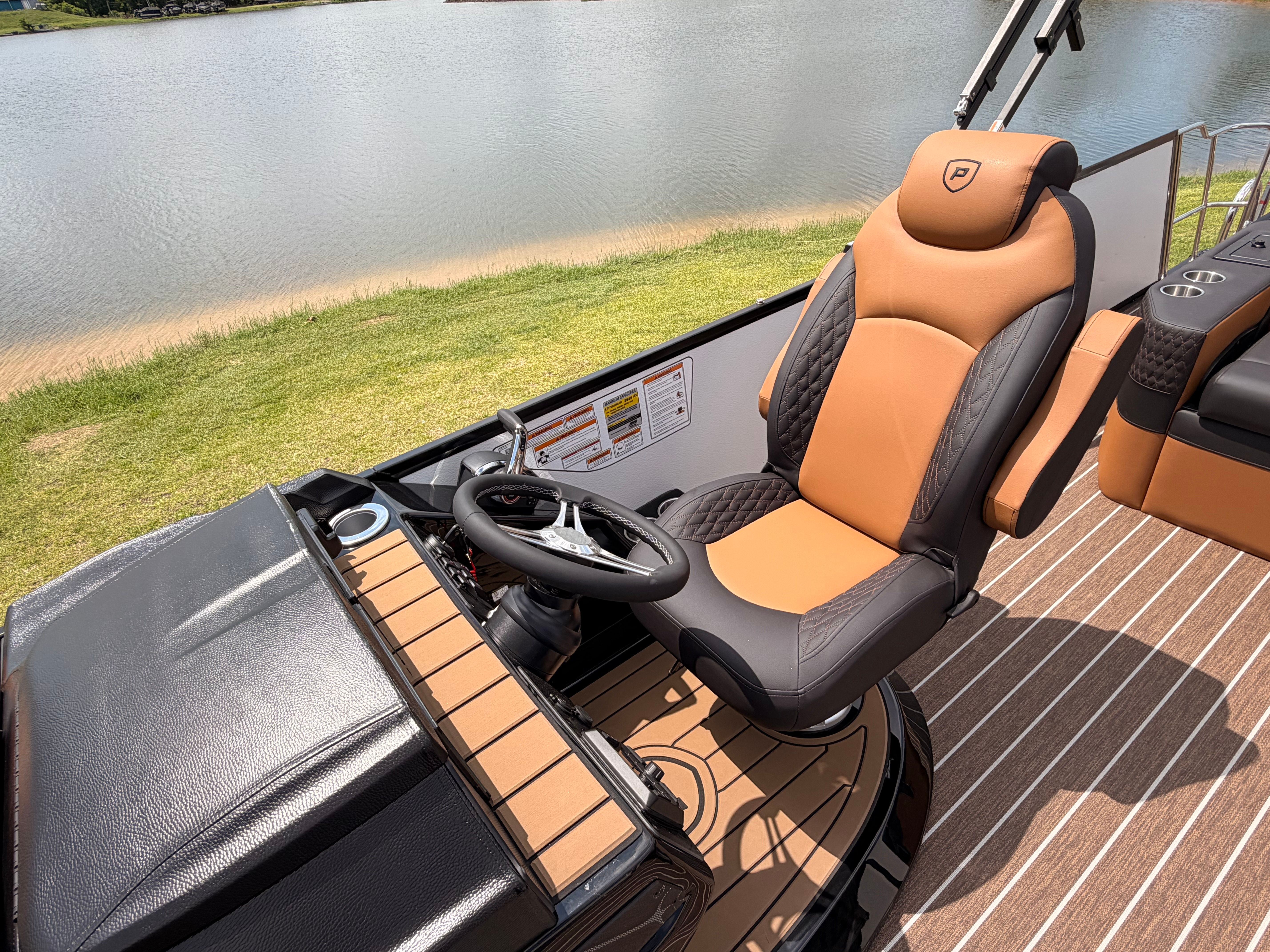 2026 PREMIER 250 SOLARIS RL CL - Image 14