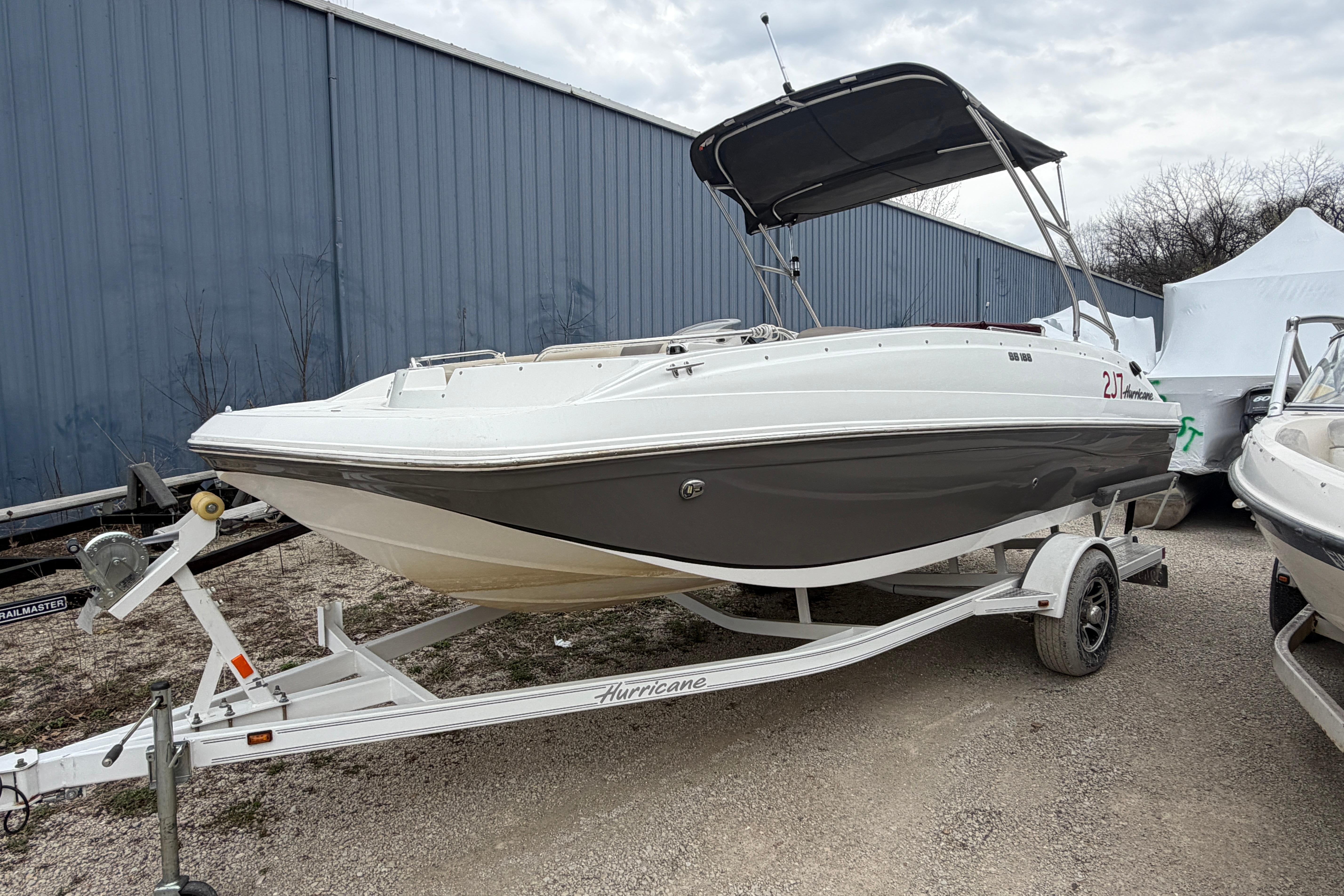 2016 Hurricane SunDeck Sport 188 IO