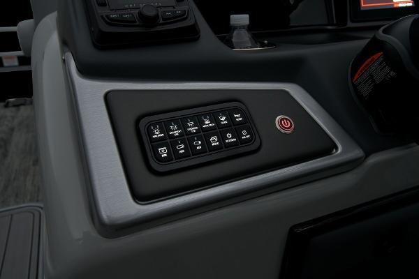 2024 Ranger Reata 223F - 41