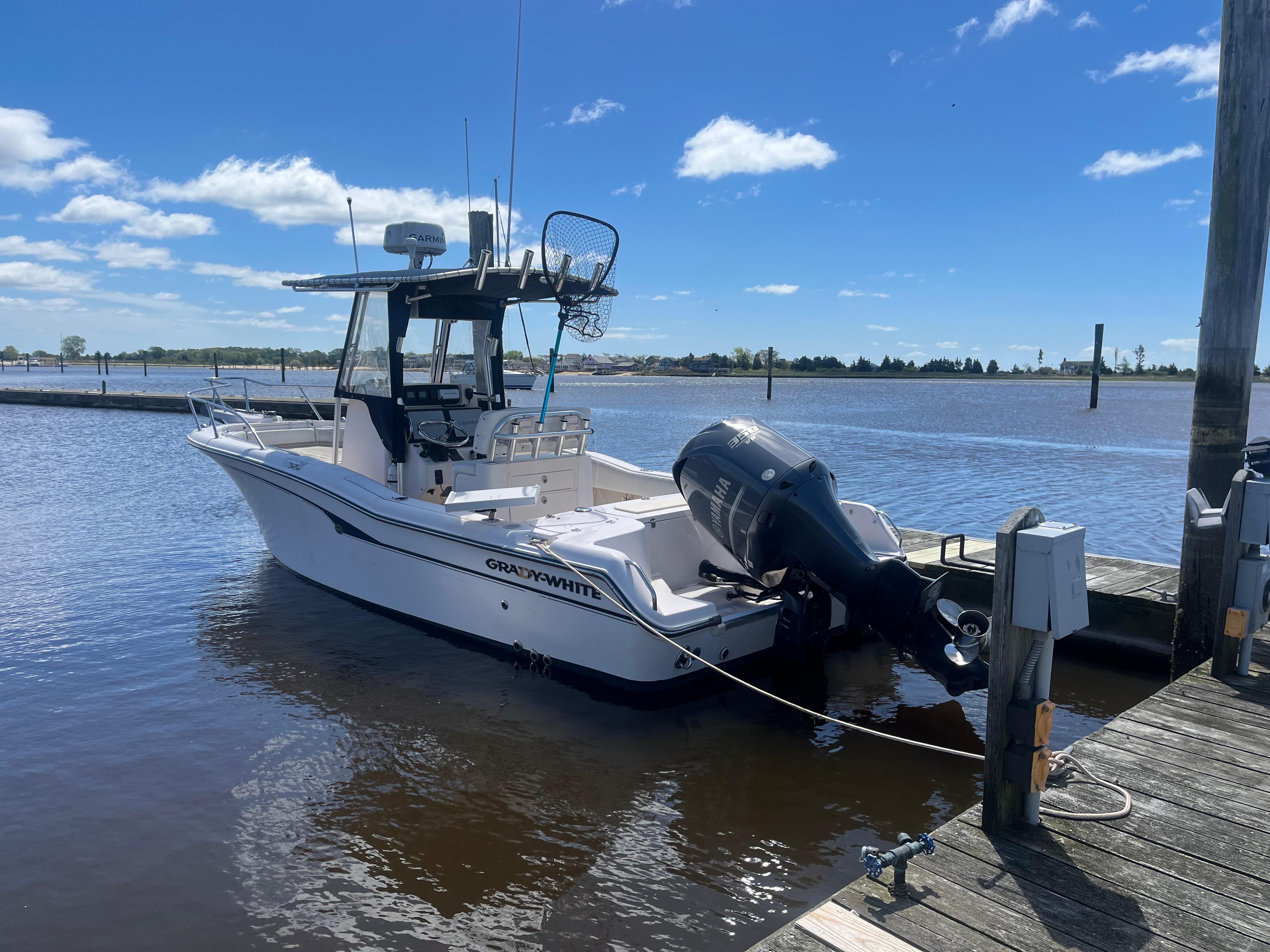 2008 Grady-White Advance 257
