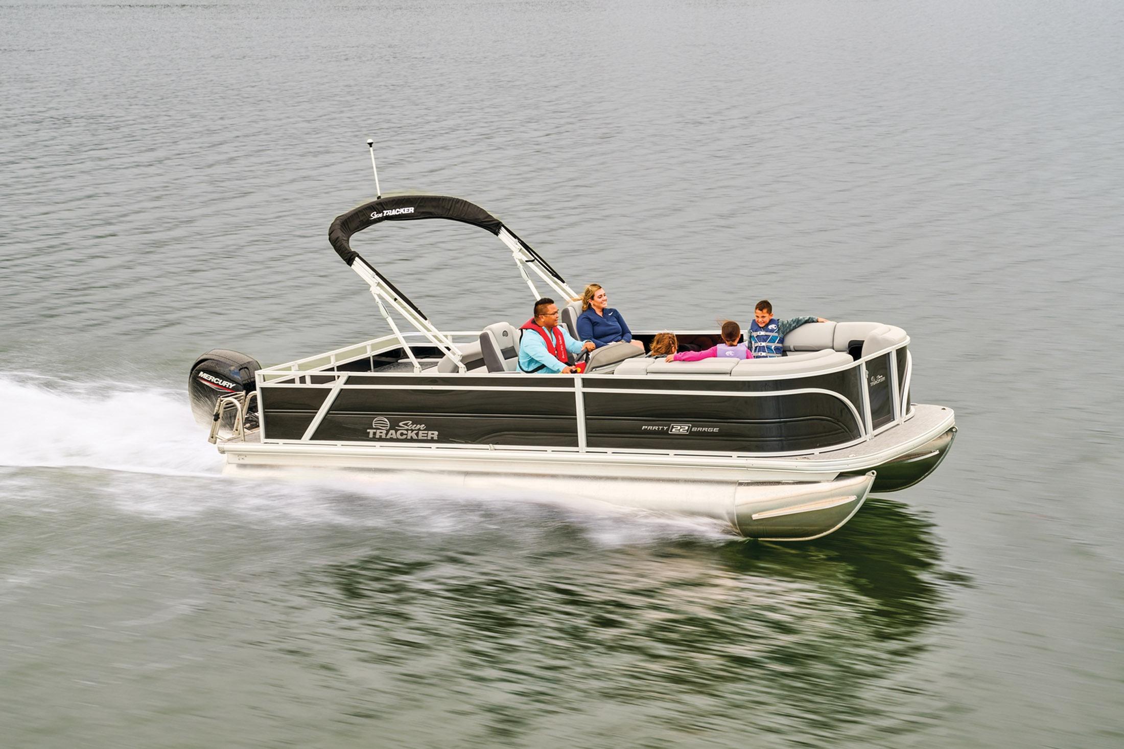2026 Sun Tracker Party Barge 22 RF DLX - 79