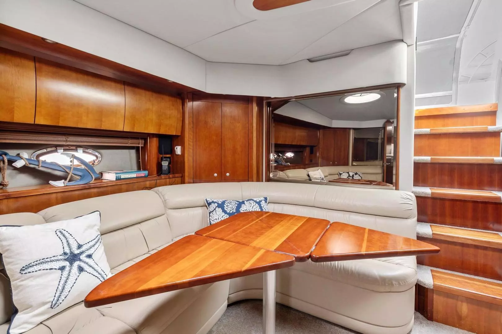 2007 Cruisers 520 Express - Image 20