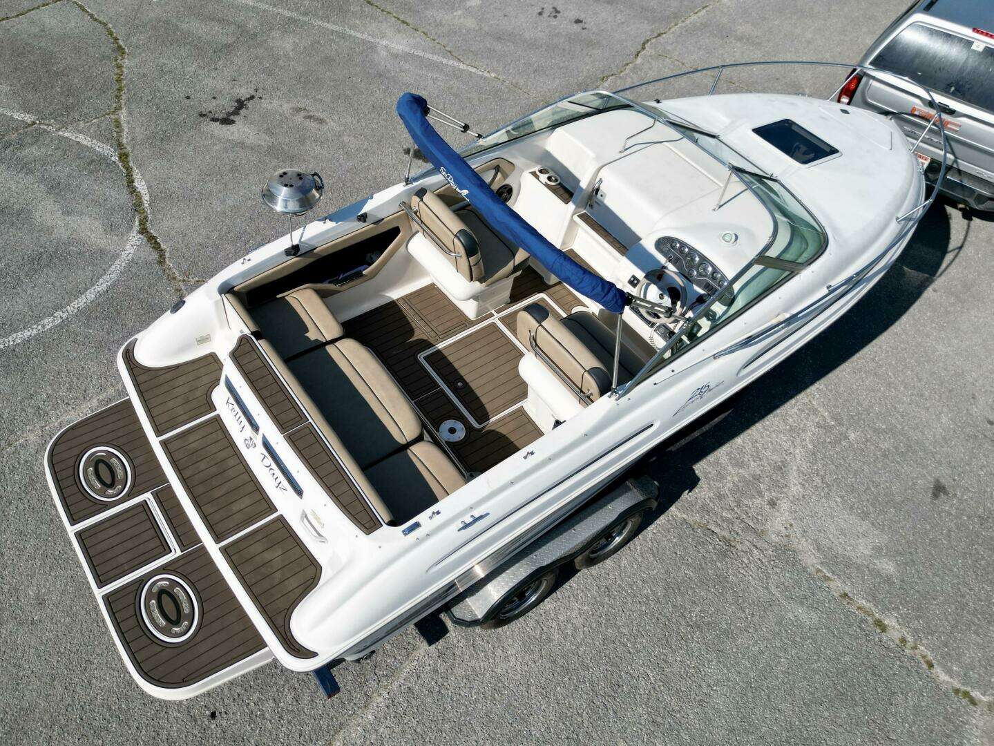 1999 Sea Ray 215 Express Cruiser - Image 5