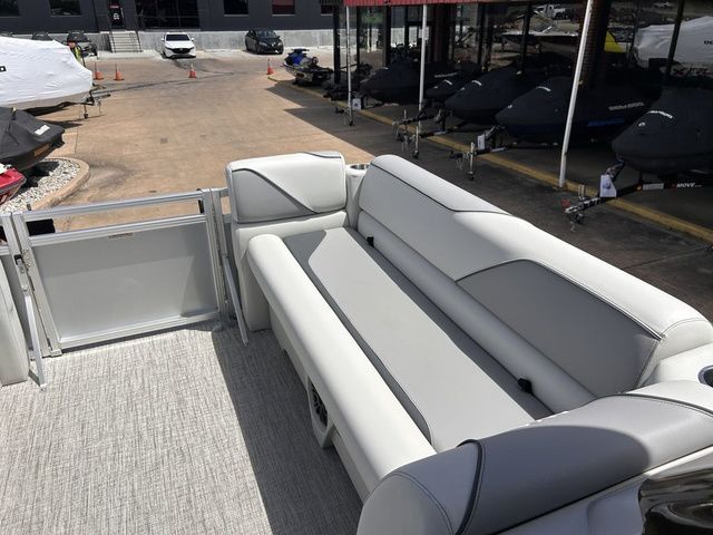 2025 Avalon Venture Cruise Rear Bench 21 FT - 13