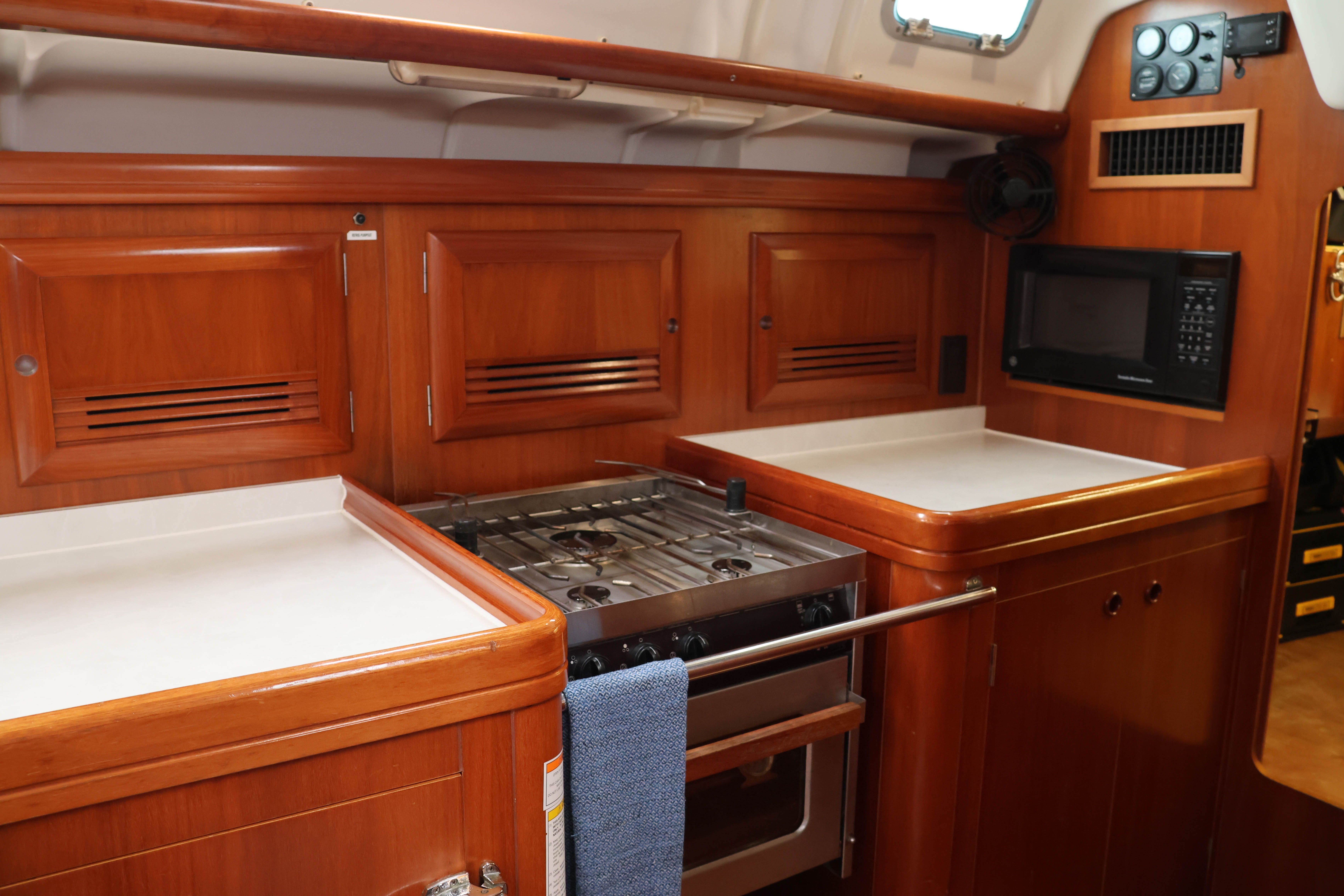 2002 Beneteau 473 - 10