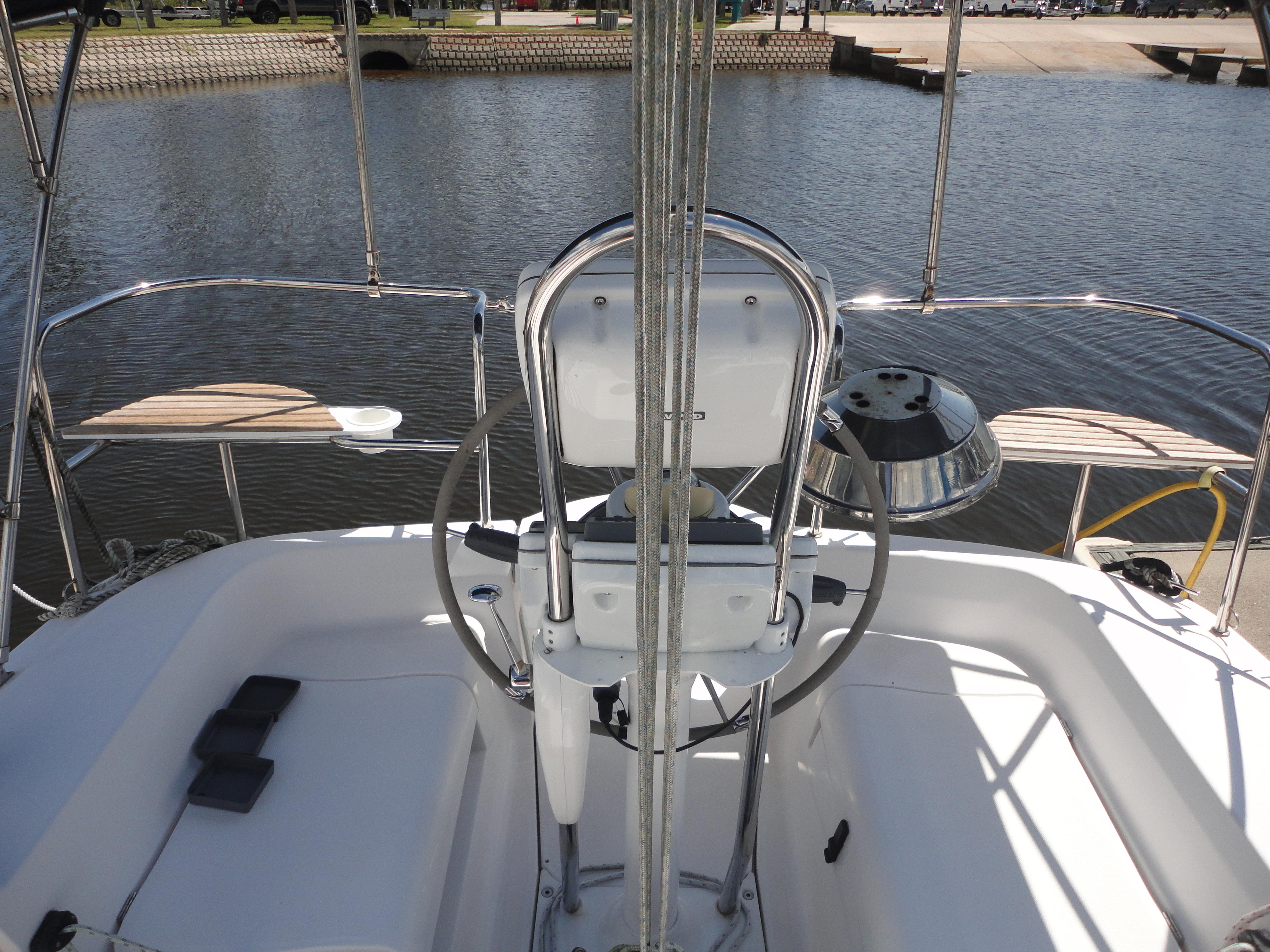 2013 Marlow-Hunter Hunter 27 - 11