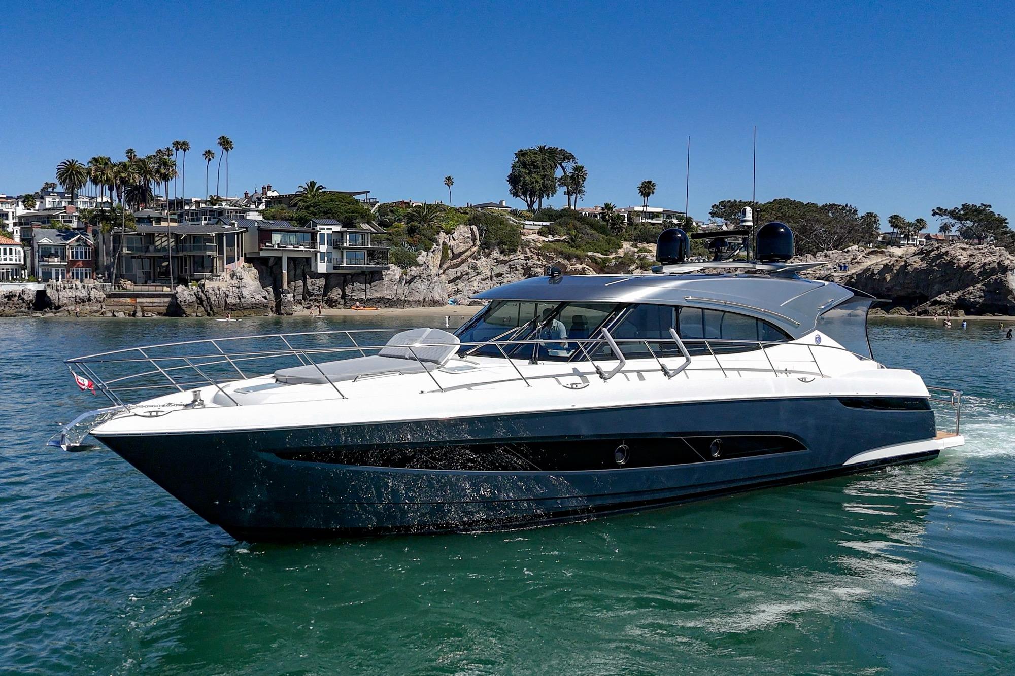 2024 Riviera 5400 Sport Yacht