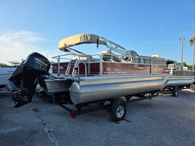 2023 Sun Tracker Party Barge 18 - 2
