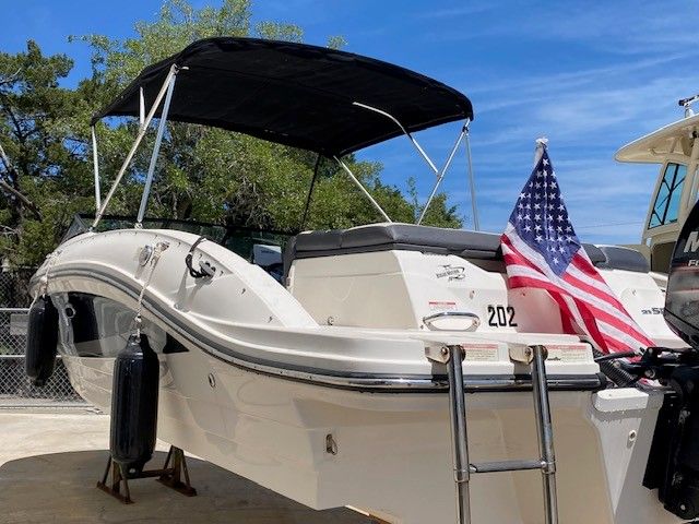2016 Sea Ray SPX 210