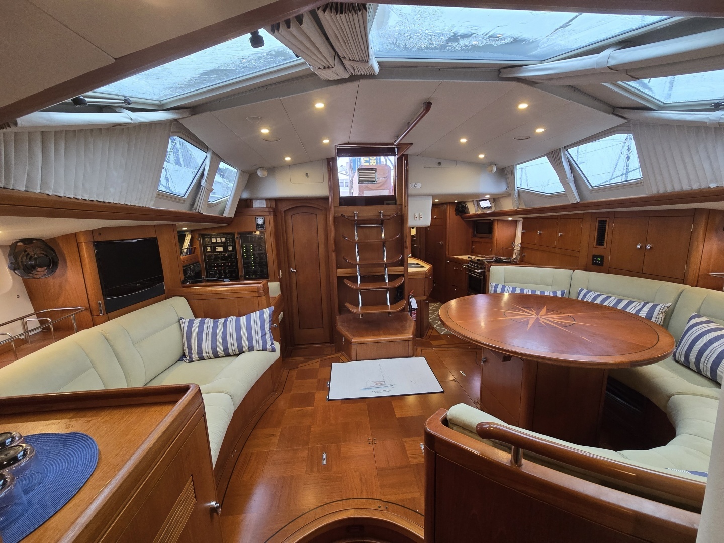 2005 Oyster 56 - Image 11