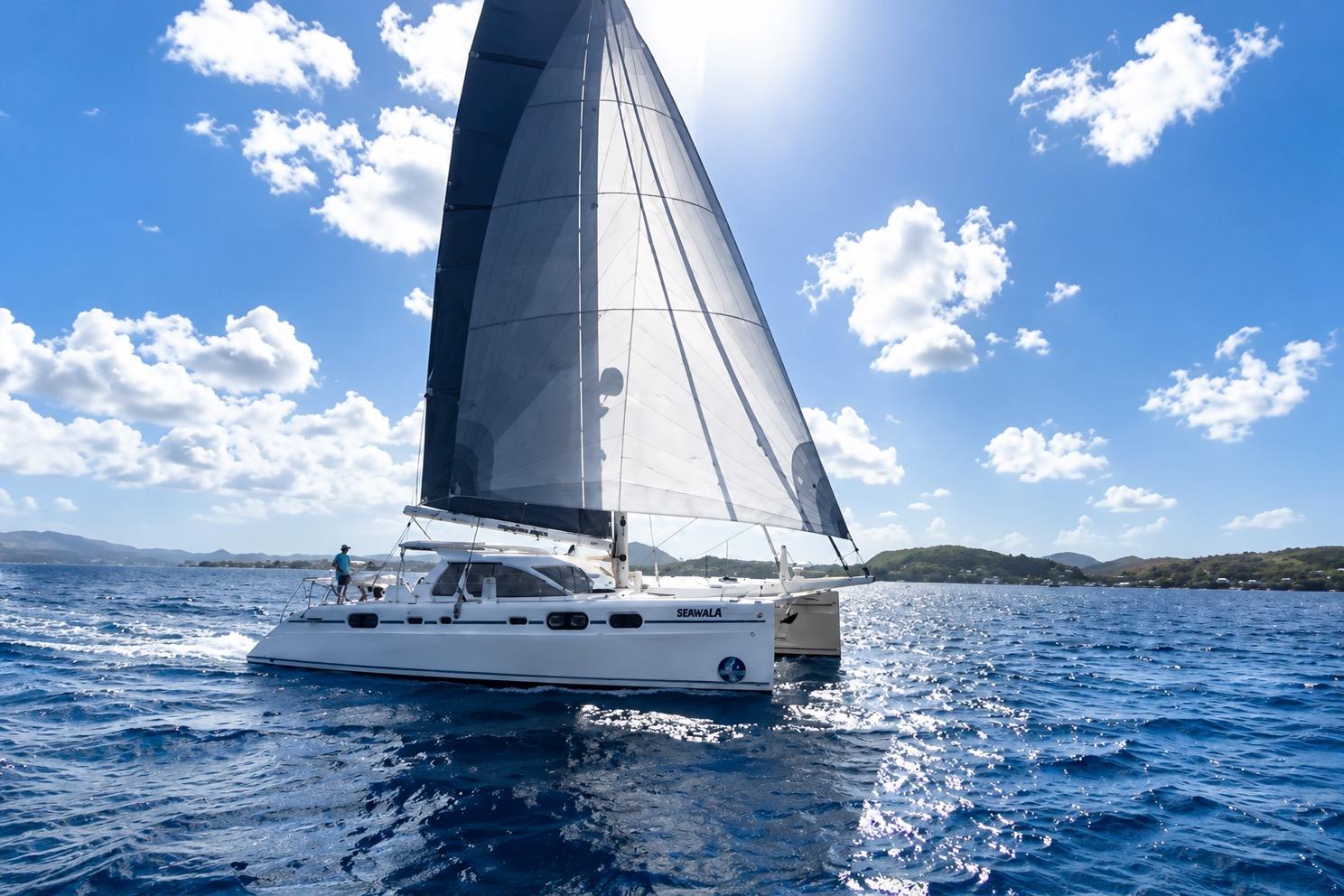 2003 Catana 582
