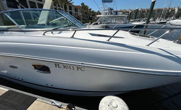 2010 Sea Ray Sundancer 260 docked, Florida registration.