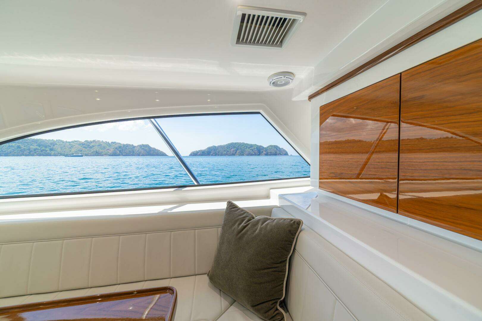 2025 Viking 46 Billfish - Image 43