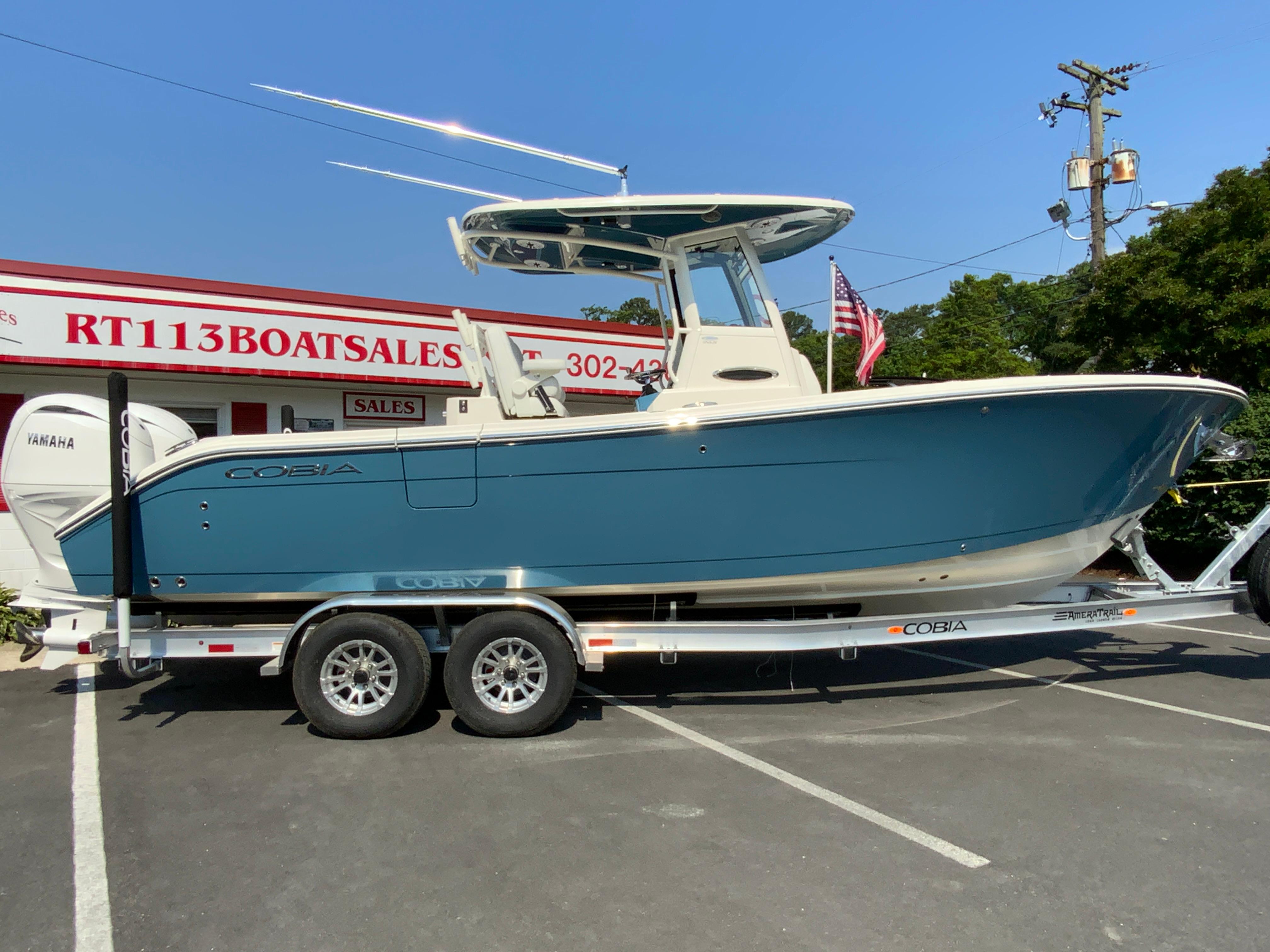 2025 Cobia 265 Center Console