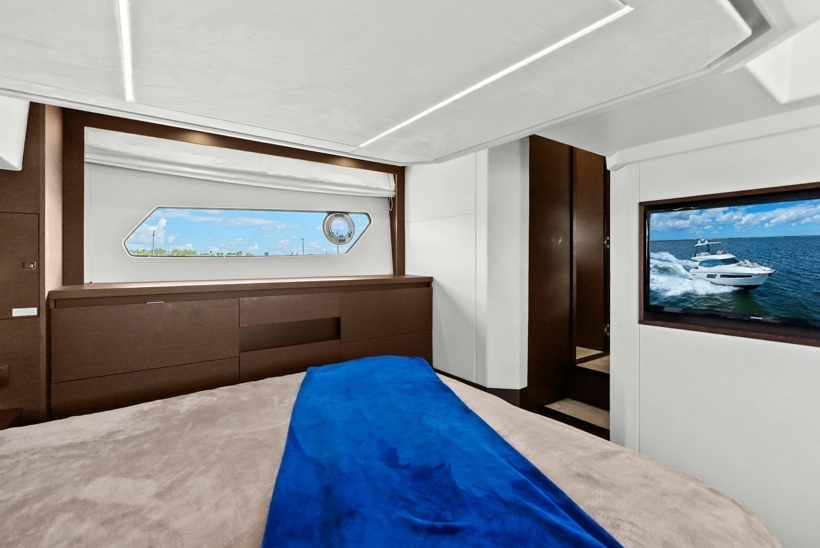 2020 Prestige 460 Flybridge - Image 51