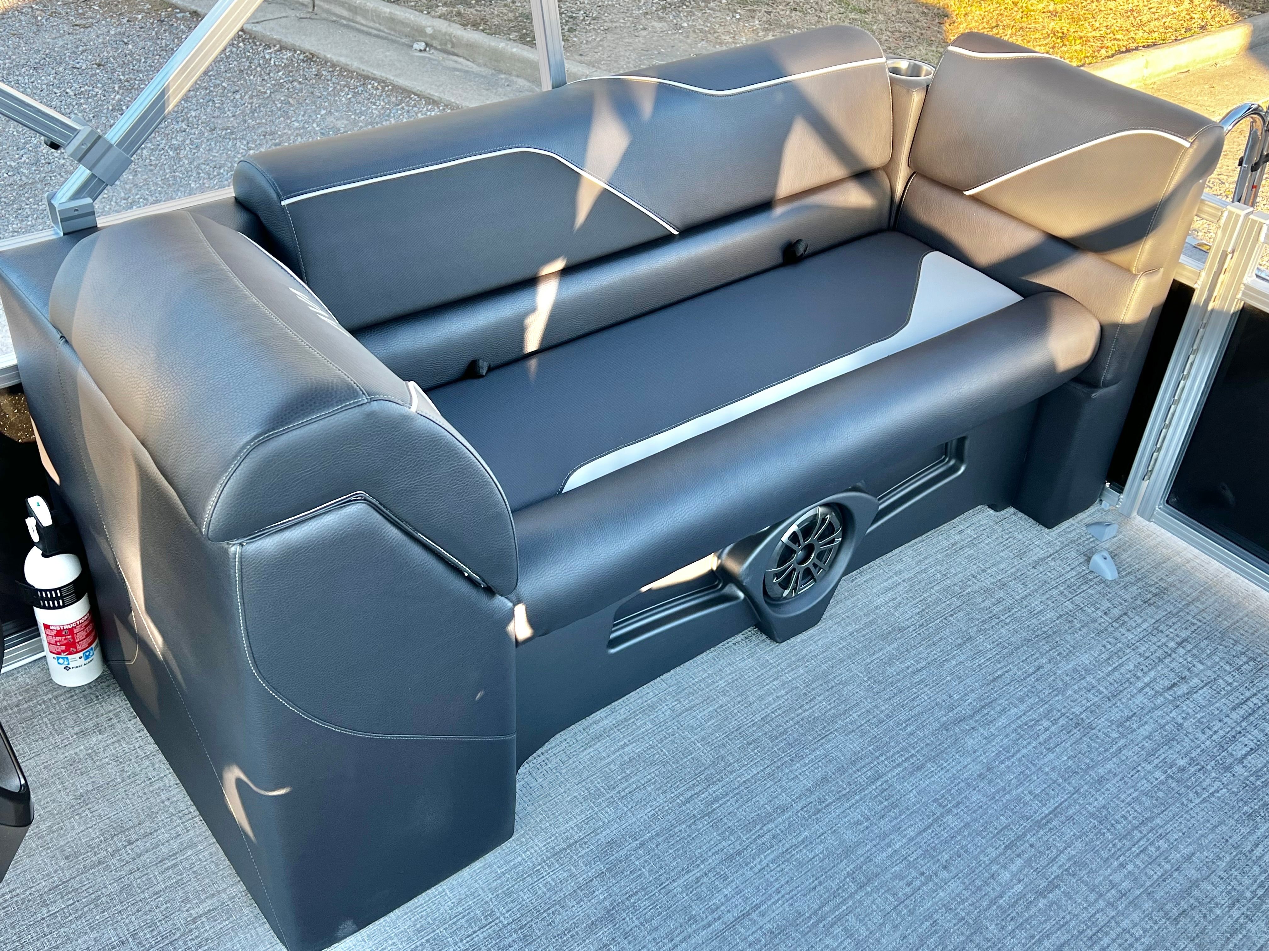2026 Avalon Venture 21' Quad Lounge - 14