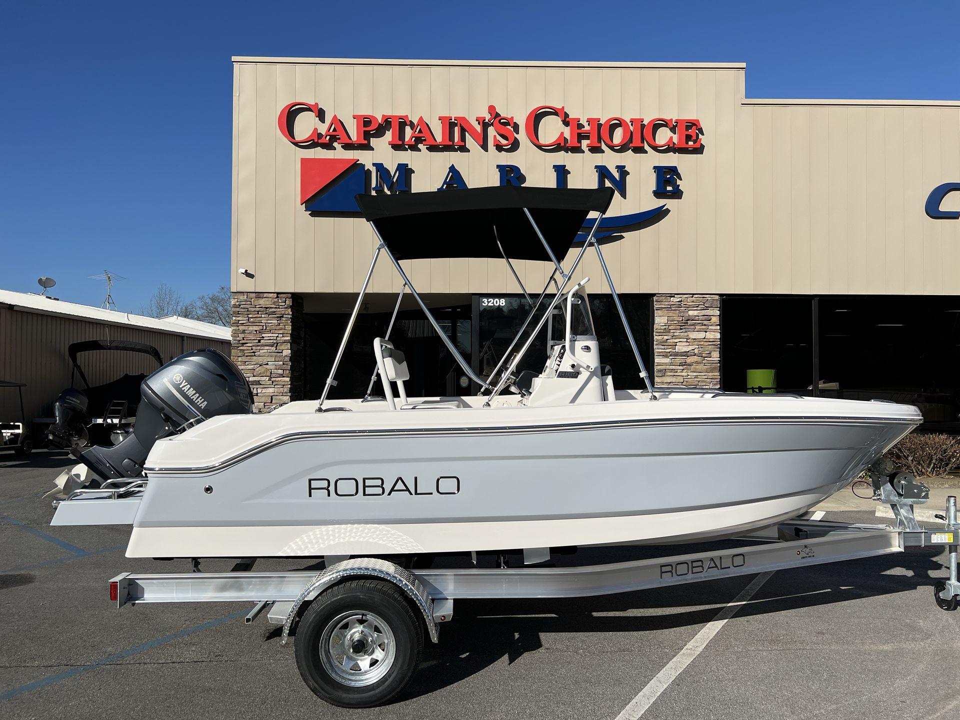 2025 Robalo R160 Center Console