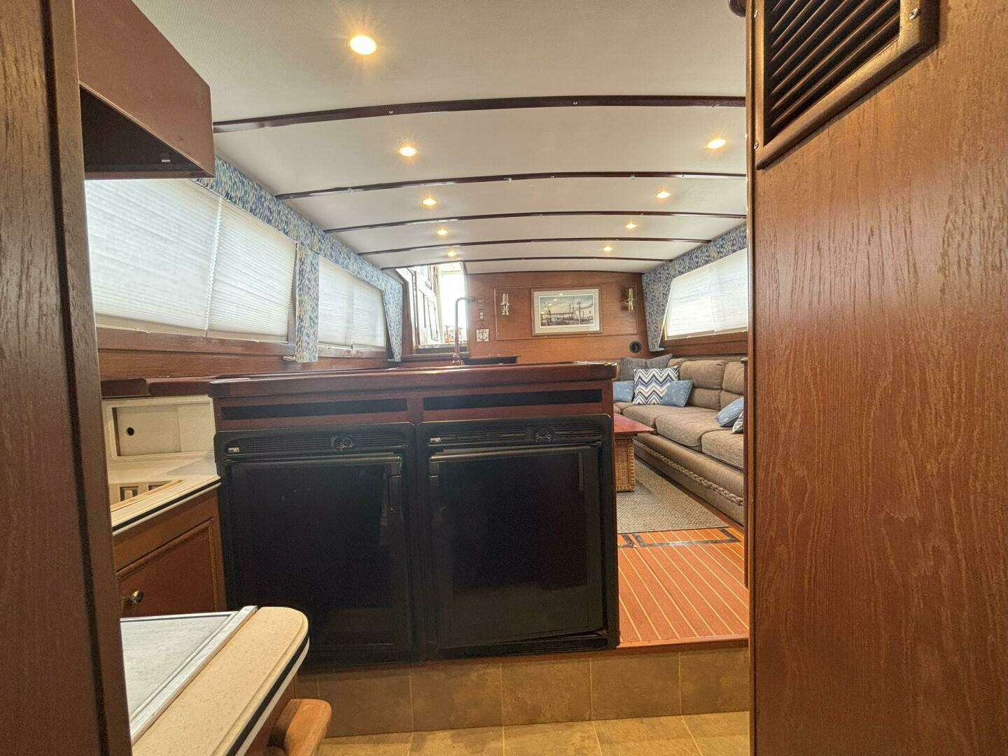 1972 Matthews 4 Flush Deck - Image 49