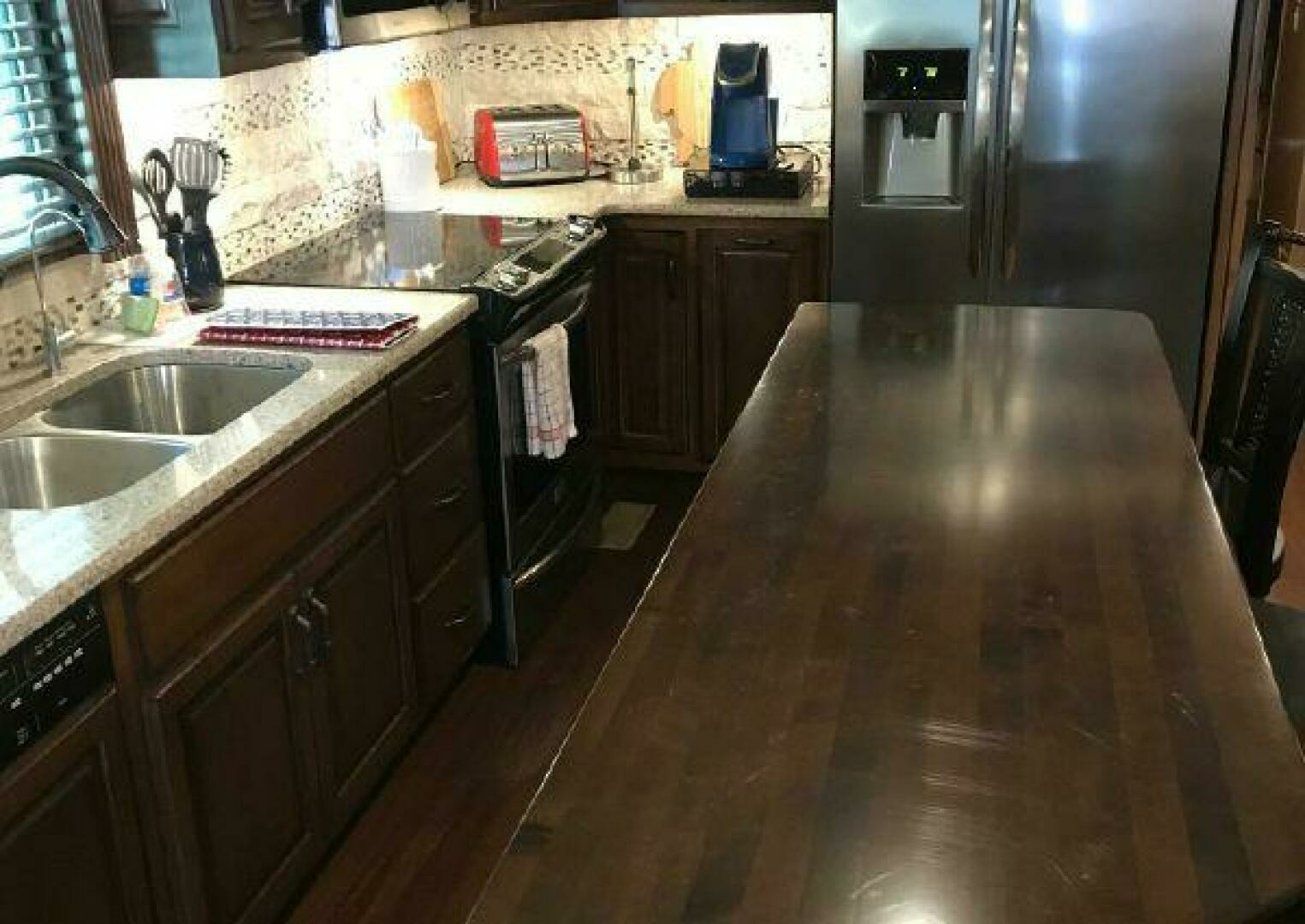 2017 Sumerset Houseboat - Image 112