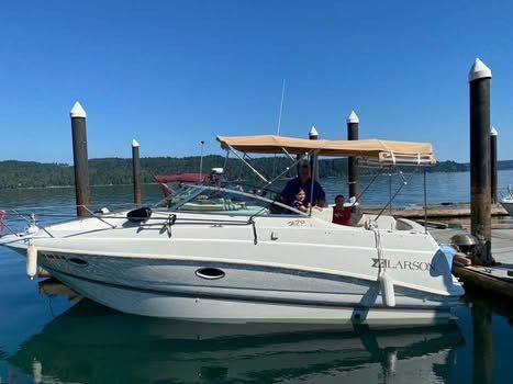 2000 Larson Cabrio 270 Mid Cabin