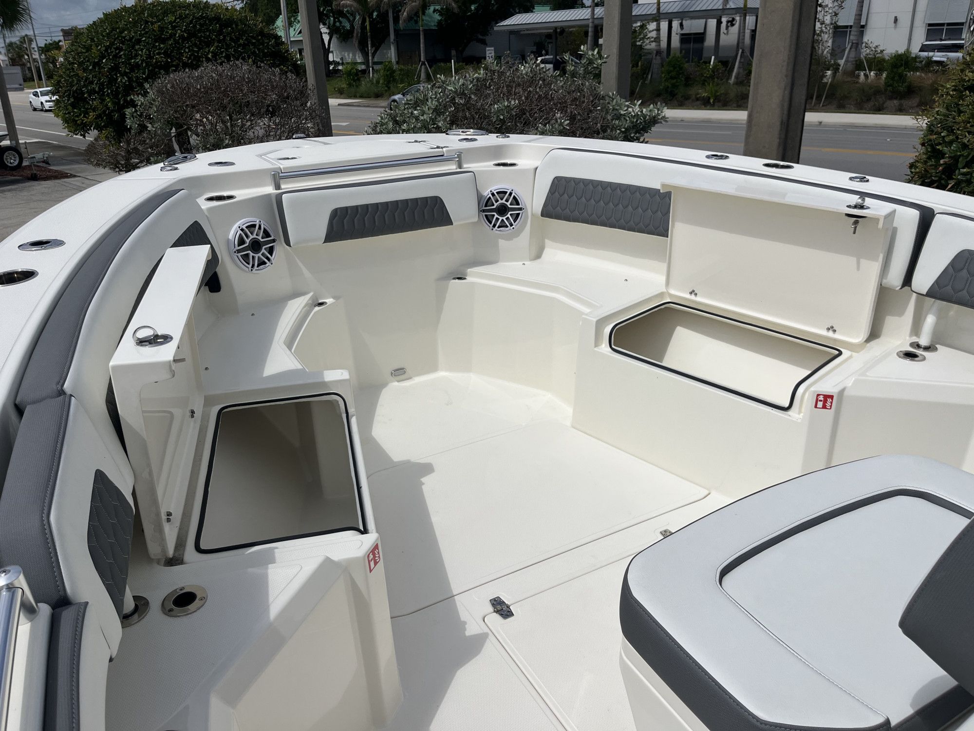 2026 Cobia 305 Center Console - 30