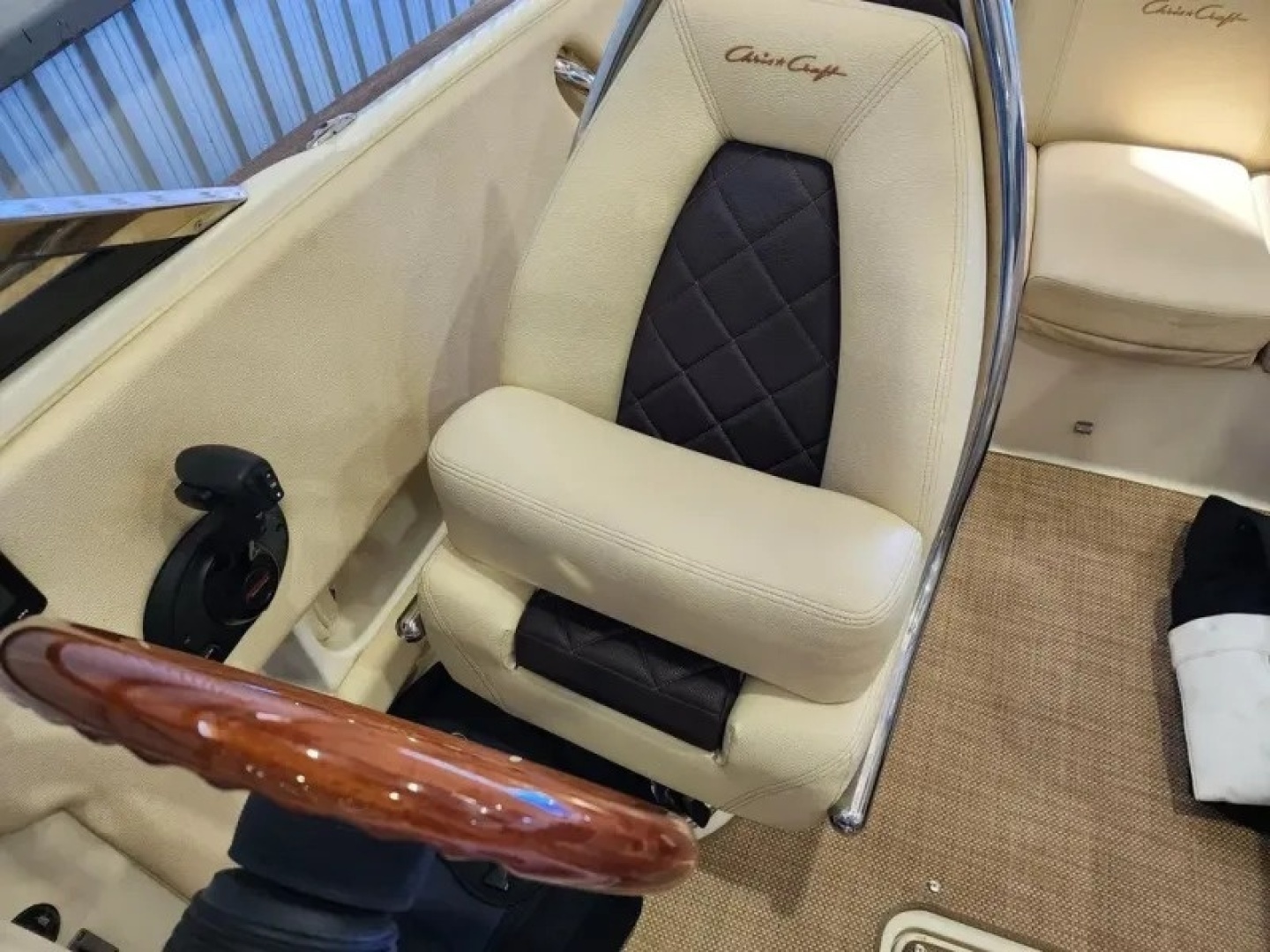 2018 Chris-Craft Launch 23 - Image 21